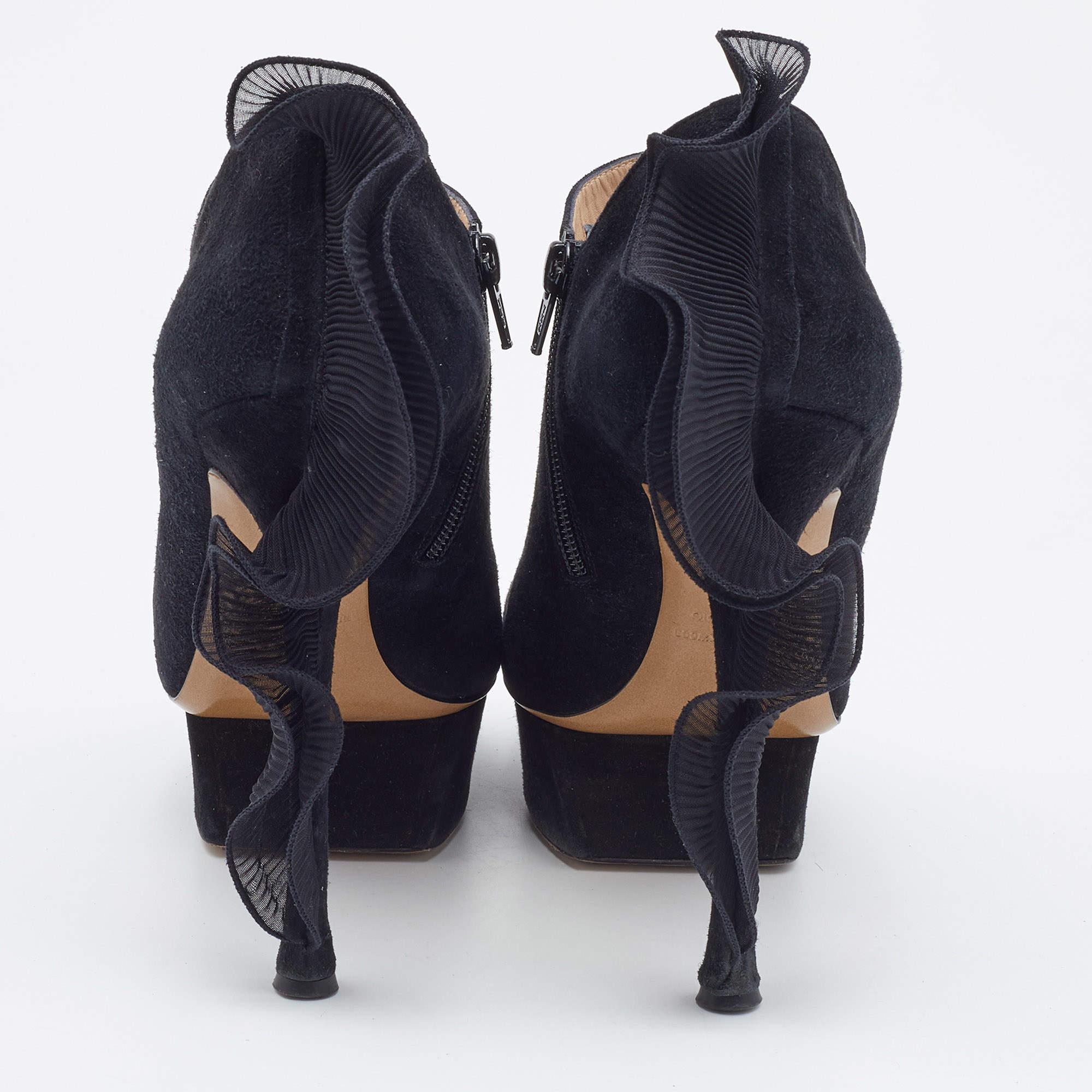 Nicholas Kirkwood Black Suede Ruffle Trimmed Platform Pumps Size 40 For Sale 1