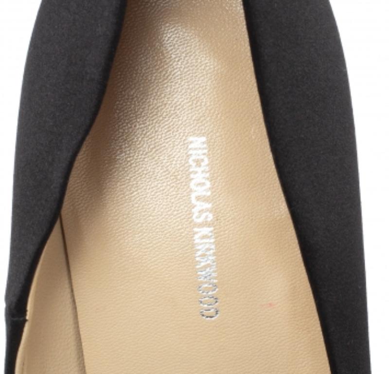 Nicholas Kirkwood Black/White Satin Peep Toe Pumps Size 39 For Sale 1