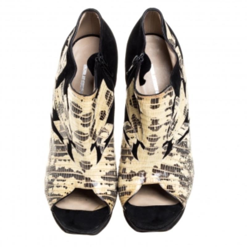 Beige Nicholas Kirkwood Black/Yellow Lizard & Suede Peep Toe Platform Booties Size 40 For Sale