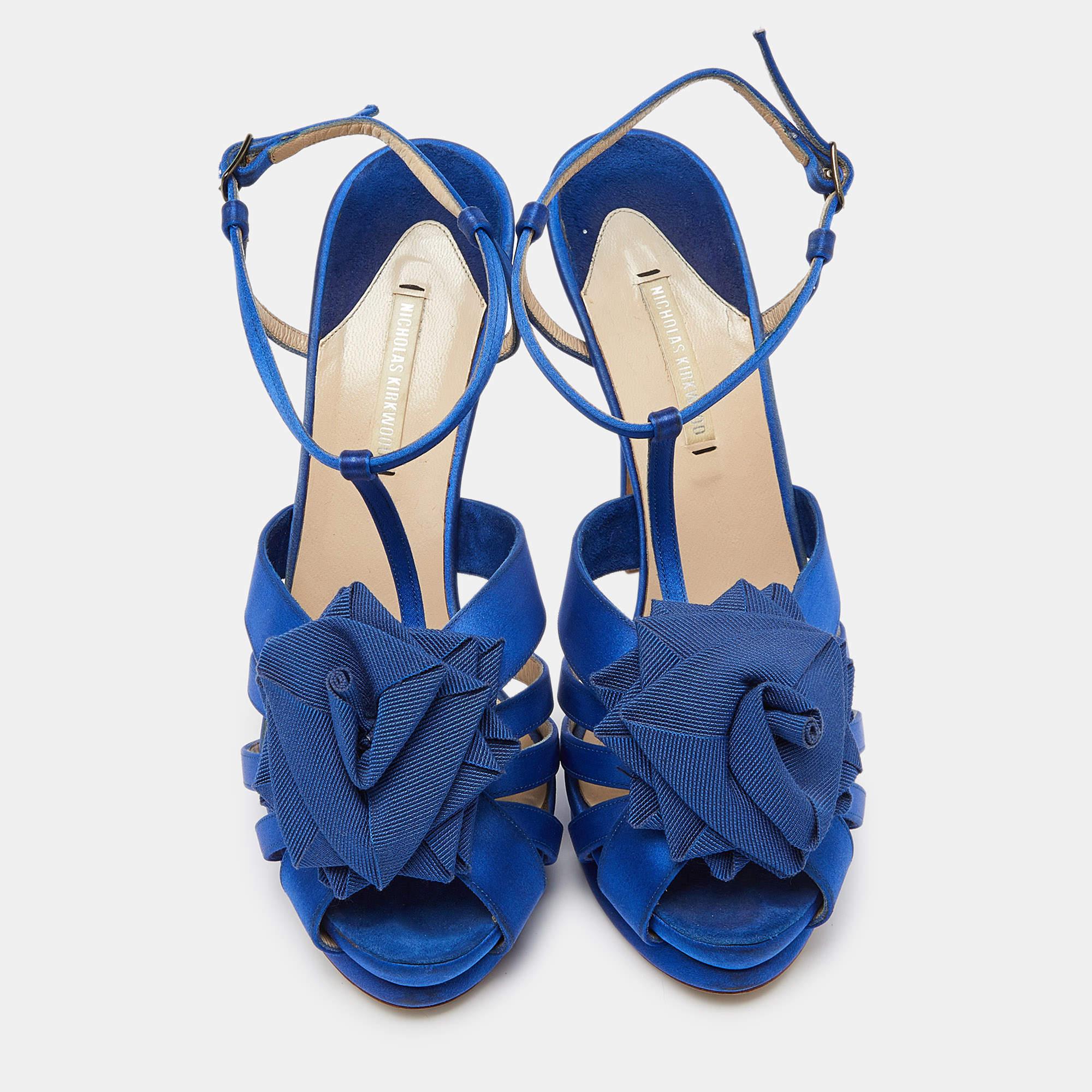 Nicholas Kirkwood Blue Satin Platform Ankle Strap Sandals Size 39 In Fair Condition For Sale In Dubai, Al Qouz 2