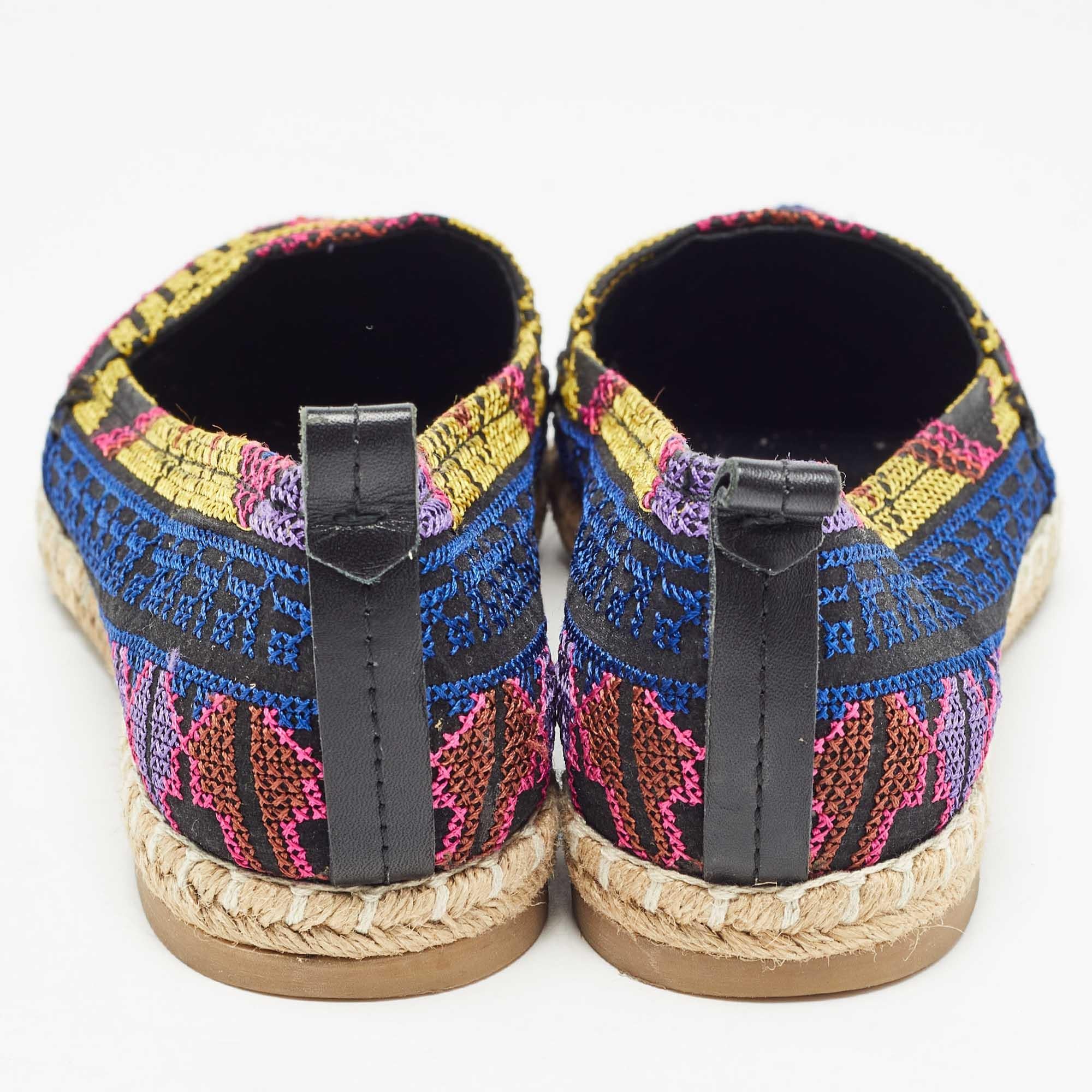 Nicholas Kirkwood Espadrilles mexicaines brodées à bout pointu, taille 37 Pour femmes en vente