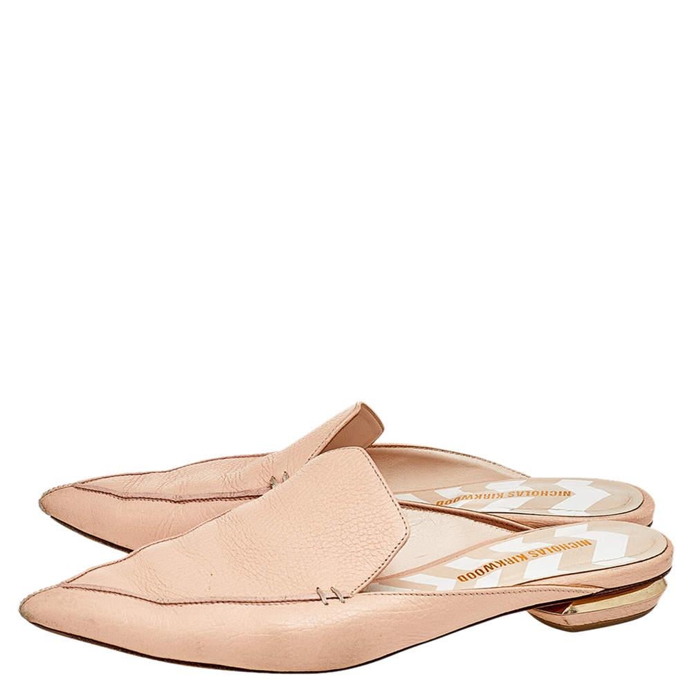 Nicholas Kirkwood Cream Leather Pointed Toe Beya Flat Mule Sandals Size 39.5 In Excellent Condition In Dubai, Al Qouz 2