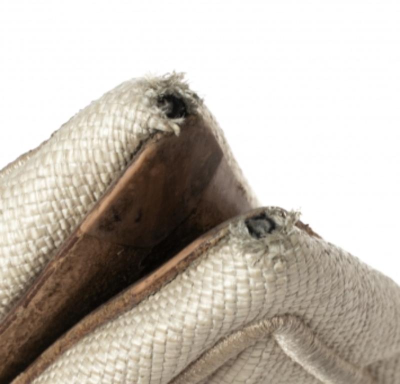 Nicholas Kirkwood Crema Raffia Punta Beya Sandali Muli Piatti Taglia 40.5 In condizioni discrete in vendita a Dubai, Al Qouz 2
