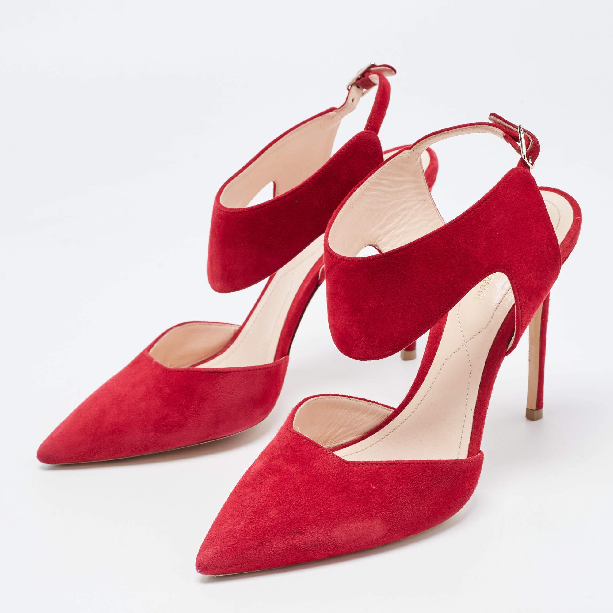 Discover the epitome of elegance with these Nicholas Kirkwood womens pumps. Meticulously designed these heels seamlessly marry fashion and comfort ensuring you shine in every setting.