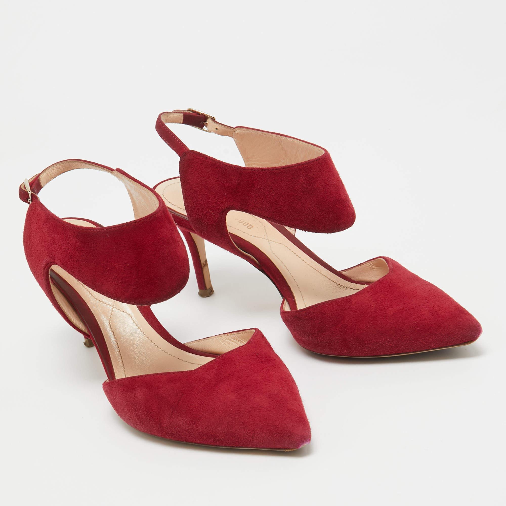 Nicholas Kirkwood escarpins Leda rouge foncé taille 36 État moyen - En vente à Dubai, Al Qouz 2