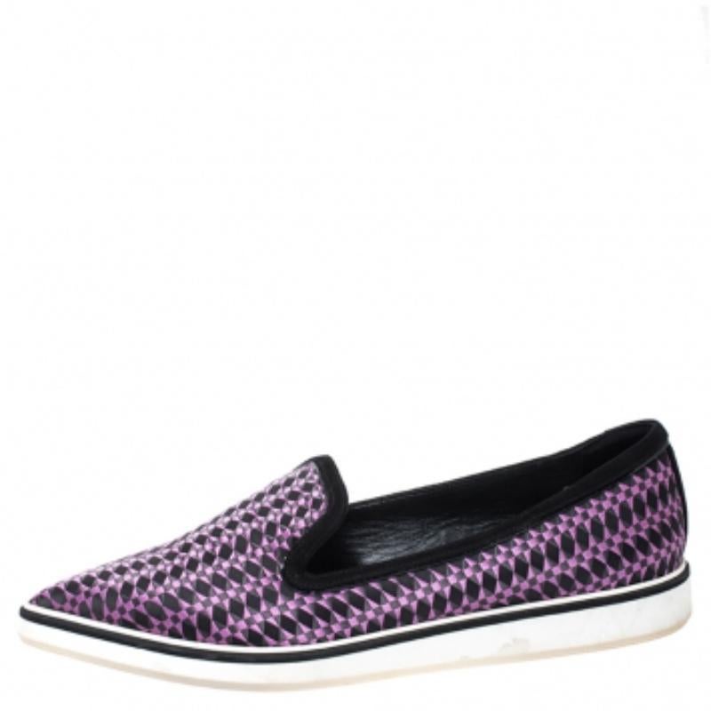 Nicholas KIRKWOOD Mocassins à bout pointu en satin brodé et en daim Alona Taille 38 en vente