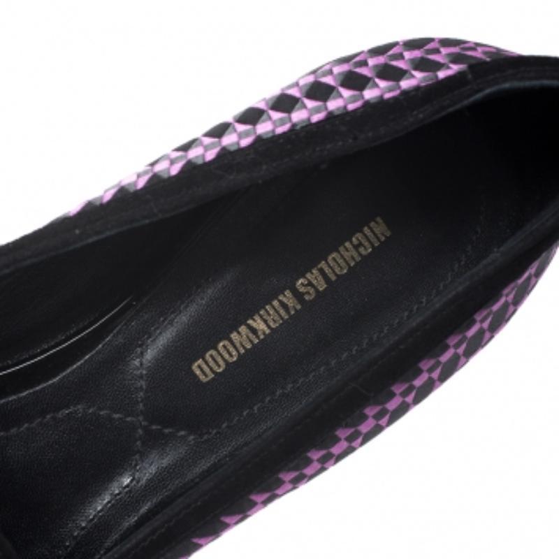 Nicholas KIRKWOOD Mocassins à bout pointu en satin brodé et en daim Alona Taille 38 en vente 1