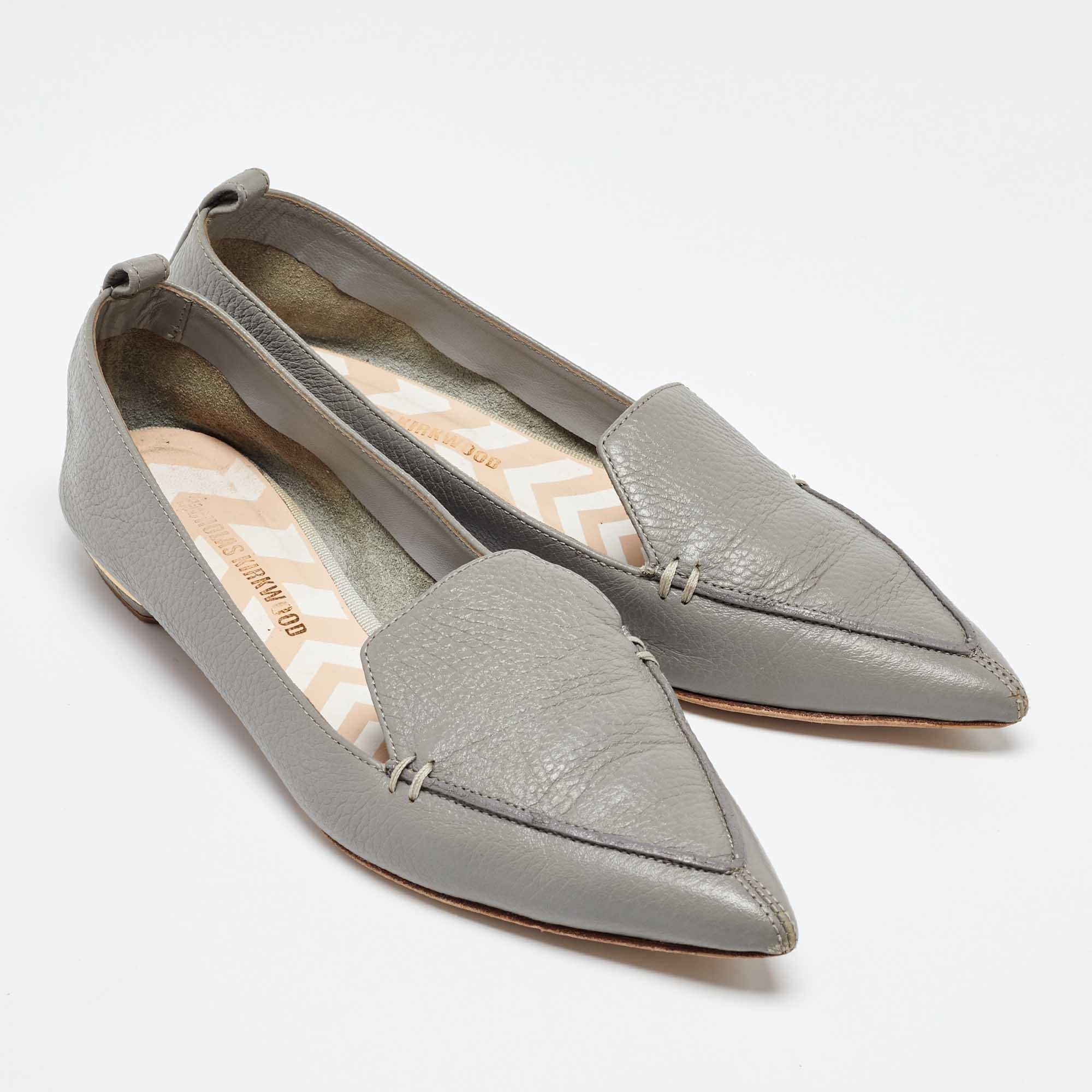 Nicholas Kirkwood Grey Leather Beya Pointed-Toe Loafers Size 38 In Fair Condition For Sale In Dubai, Al Qouz 2