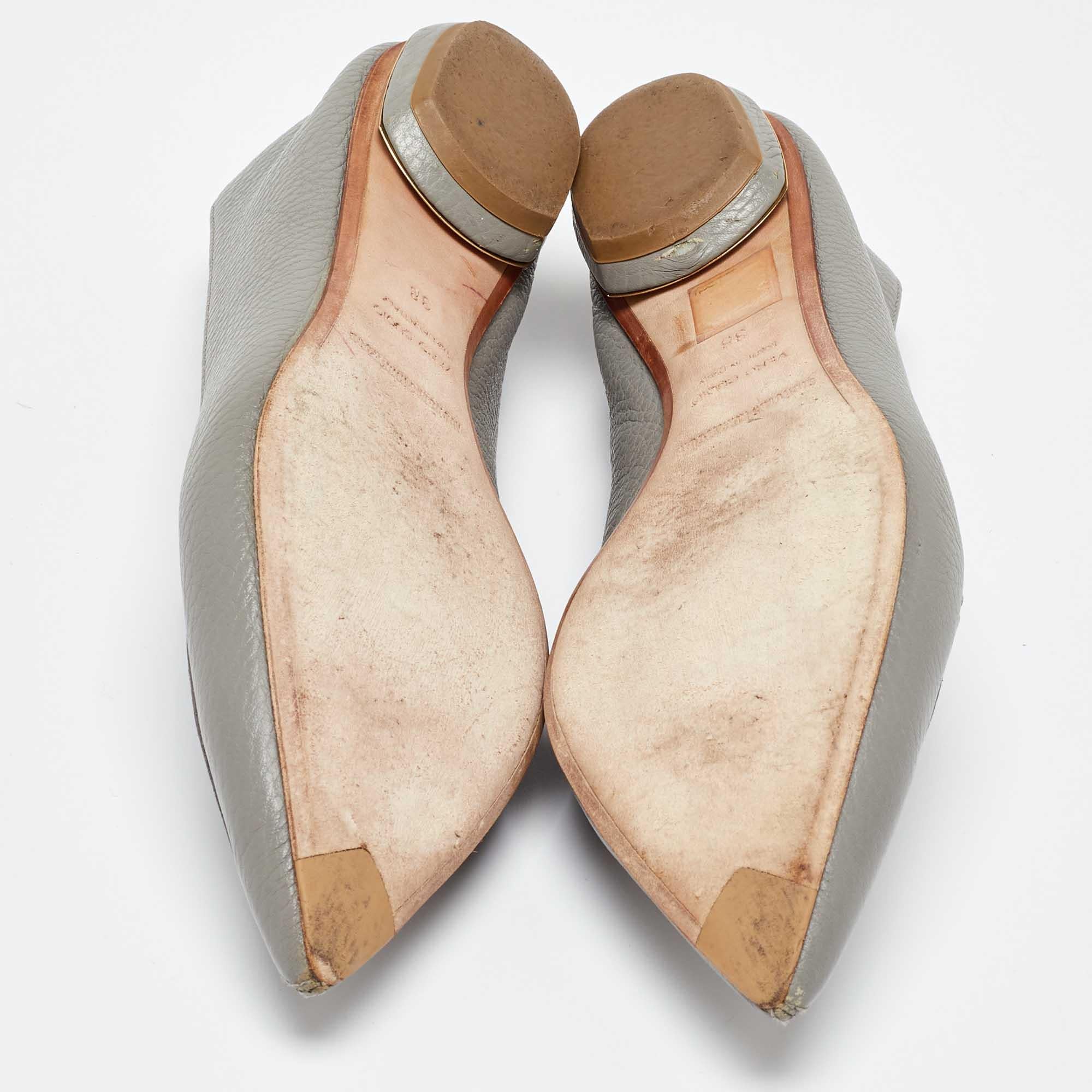 Nicholas Kirkwood Grey Leather Beya Pointed-Toe Loafers Size 38 For Sale 1
