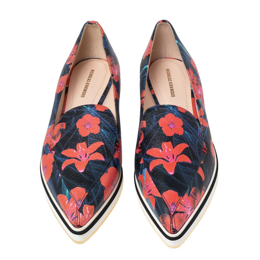 Crafted using faux leather and rubber into a sleek shape, this creation from Nicholas Kirkwood is a blend of luxury and comfort. The loafers feature pretty floral prints, pointed toes, and comfortable insoles. The loafers will complement any day