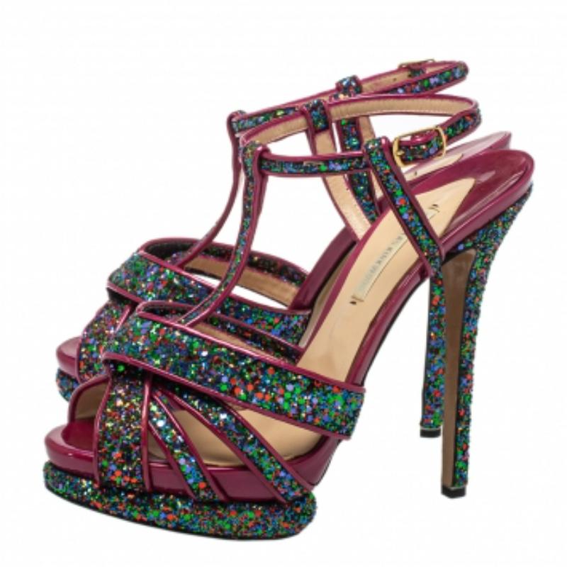 Women's Nicholas Kirkwood Patent Leather and Glitter T Strap Platform Sandals Size 39 For Sale