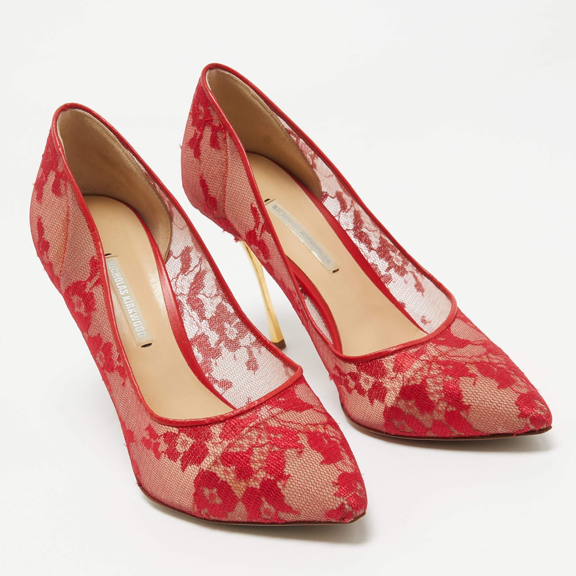 Women's Nicholas Kirkwood Red Floral Lace Pointed Toe Pumps Size 38 For Sale