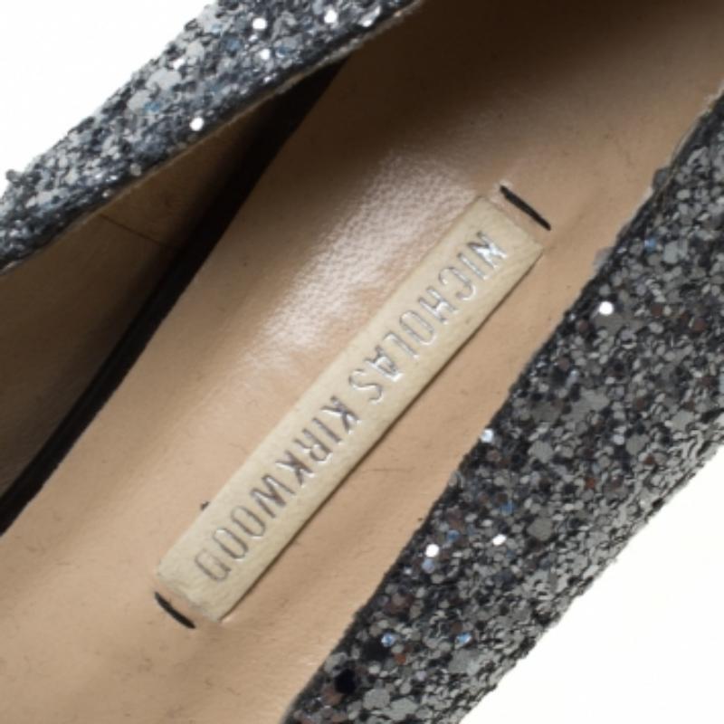 Argent Nicholas Kirkwood escarpins à double plateforme à bout ouvert en cuir pailleté argenté taille 38 en vente