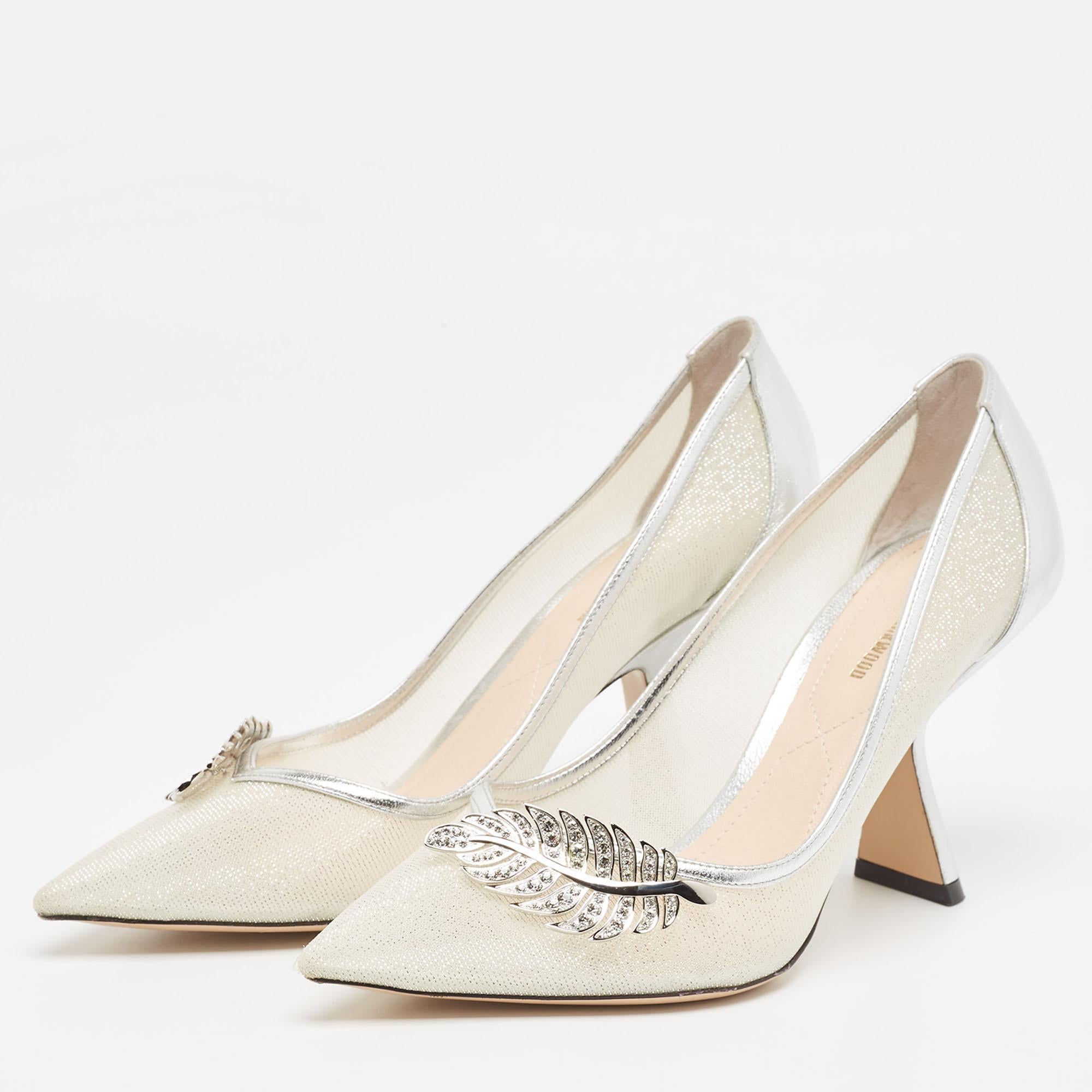 Nicholas Kirkwood Silver Leather and Mesh Monstera Pumps Size 39 For Sale 2