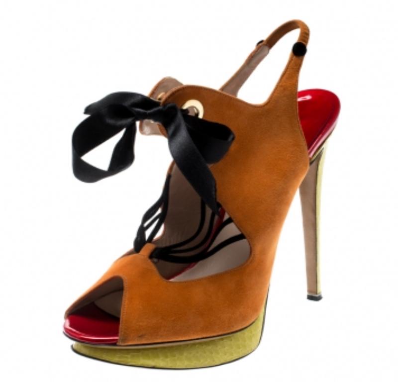 Nicholas Kirkwood Suede Elaphe Python Cut Out Platform Slingback Sandals Size 38 (Sandales à talons compensés en daim Elaphe Python) Bon état - En vente à Dubai, Al Qouz 2