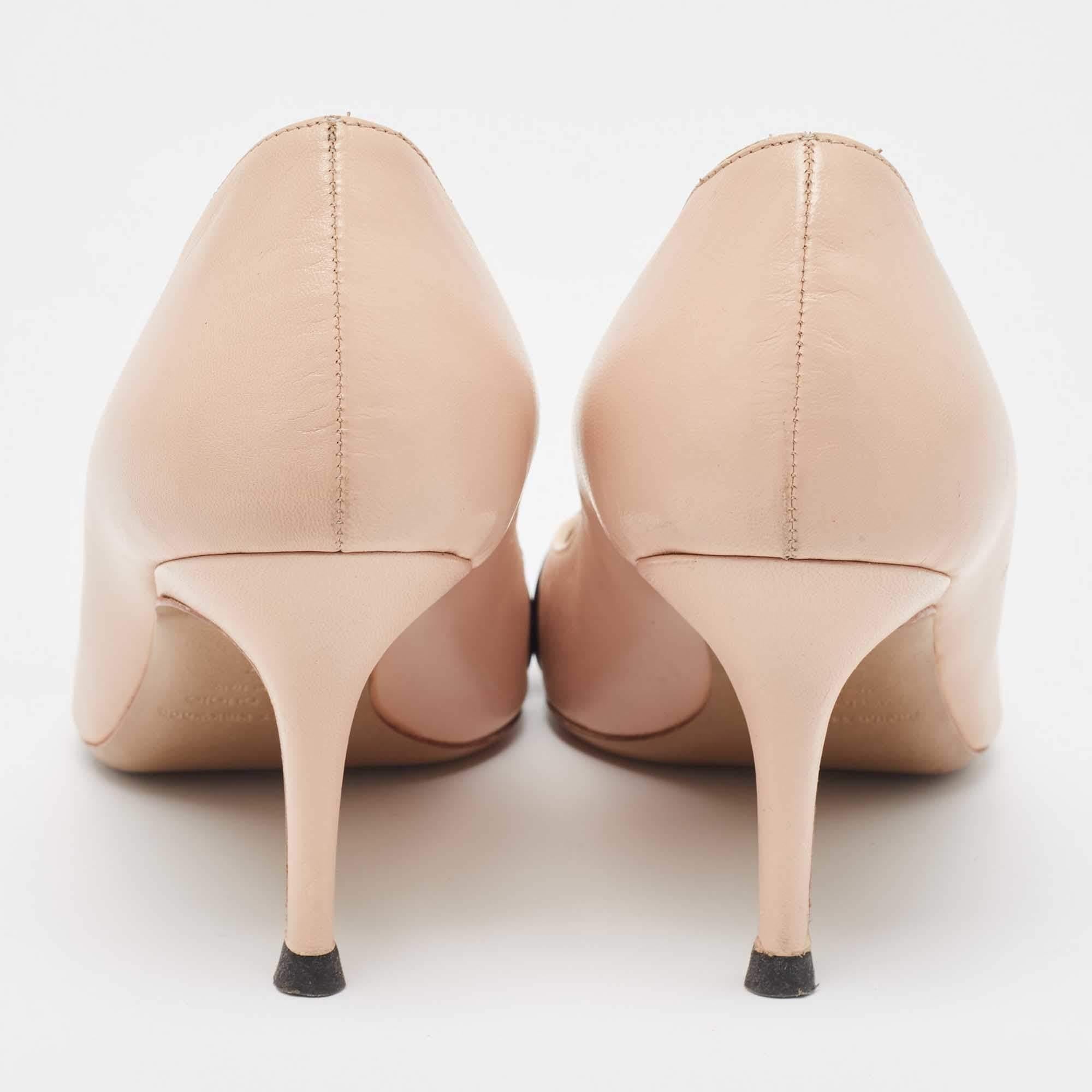 Women's Nicholas Kirkwood Tricolor Leather and Patent Pointed Toe Pumps Size 37 For Sale