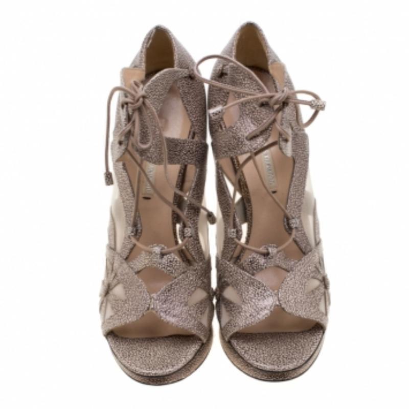 Nicholas Kirkwood White Textured Leather Mesh Lace Up Platform Sandals Size 39 (sandales à lacets en cuir texturé) Pour femmes en vente