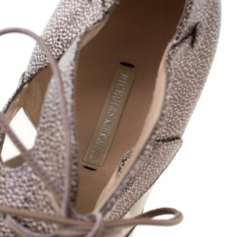 Nicholas Kirkwood White Textured Leather Mesh Lace Up Platform Sandals Size 39 (sandales à lacets en cuir texturé) en vente 1