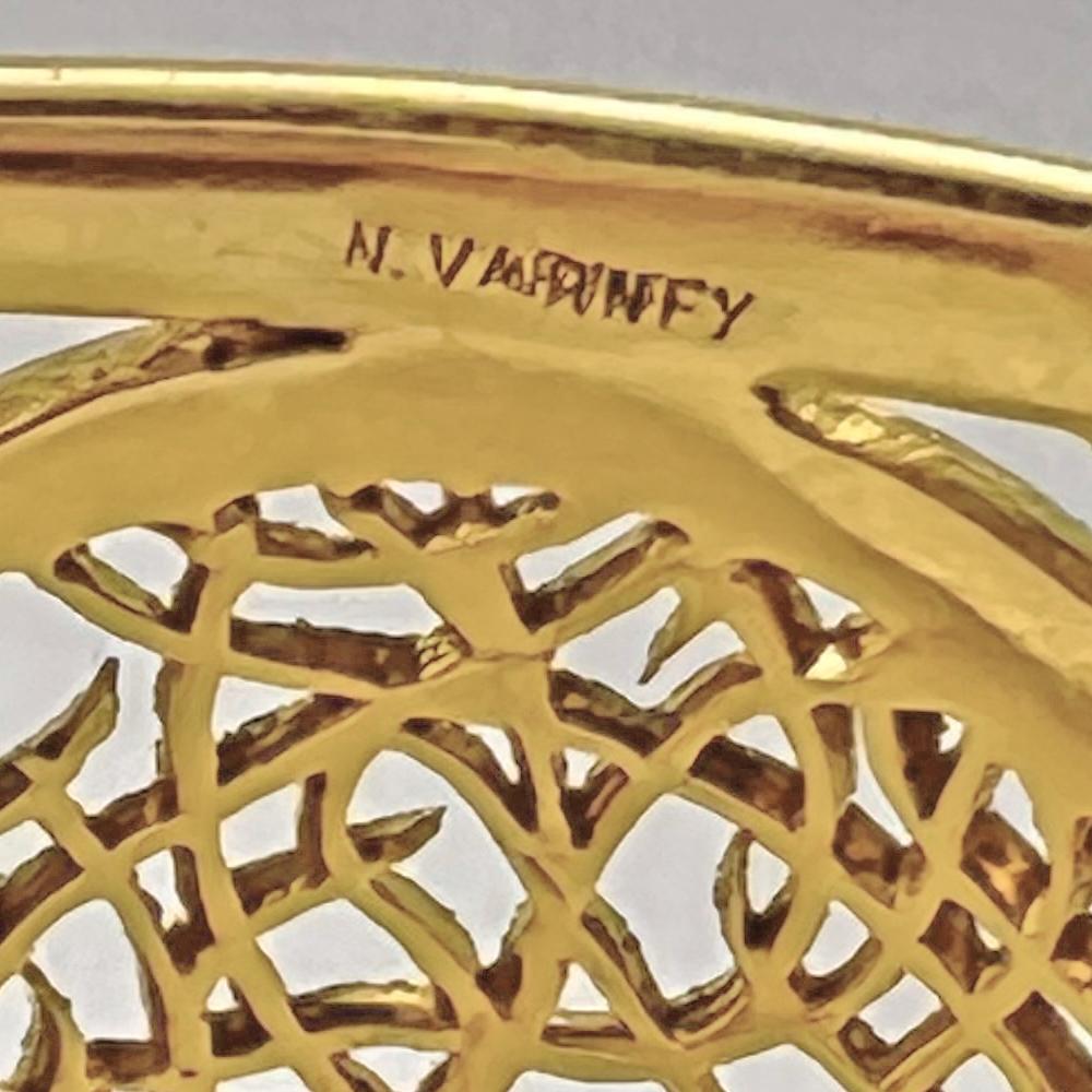 Modern Nicholas Varney 18k Gold Porto Nuevo Cuff Bracelet For Sale