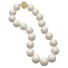 Nicholas Varney Cocholong Perlenkette aus 18 Karat Gelbgold