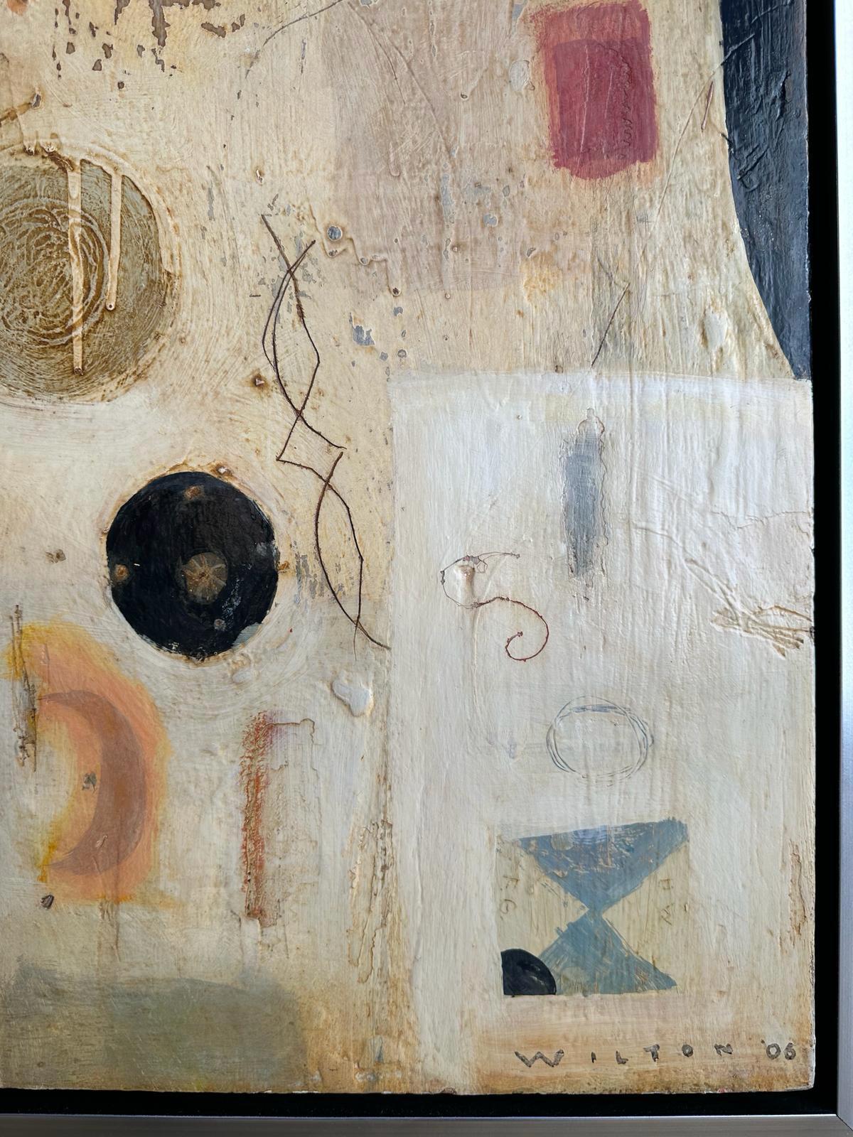 Magical Box Große abstrakte Schachtel auf Holzplatte – Painting von Nicholas Wilton