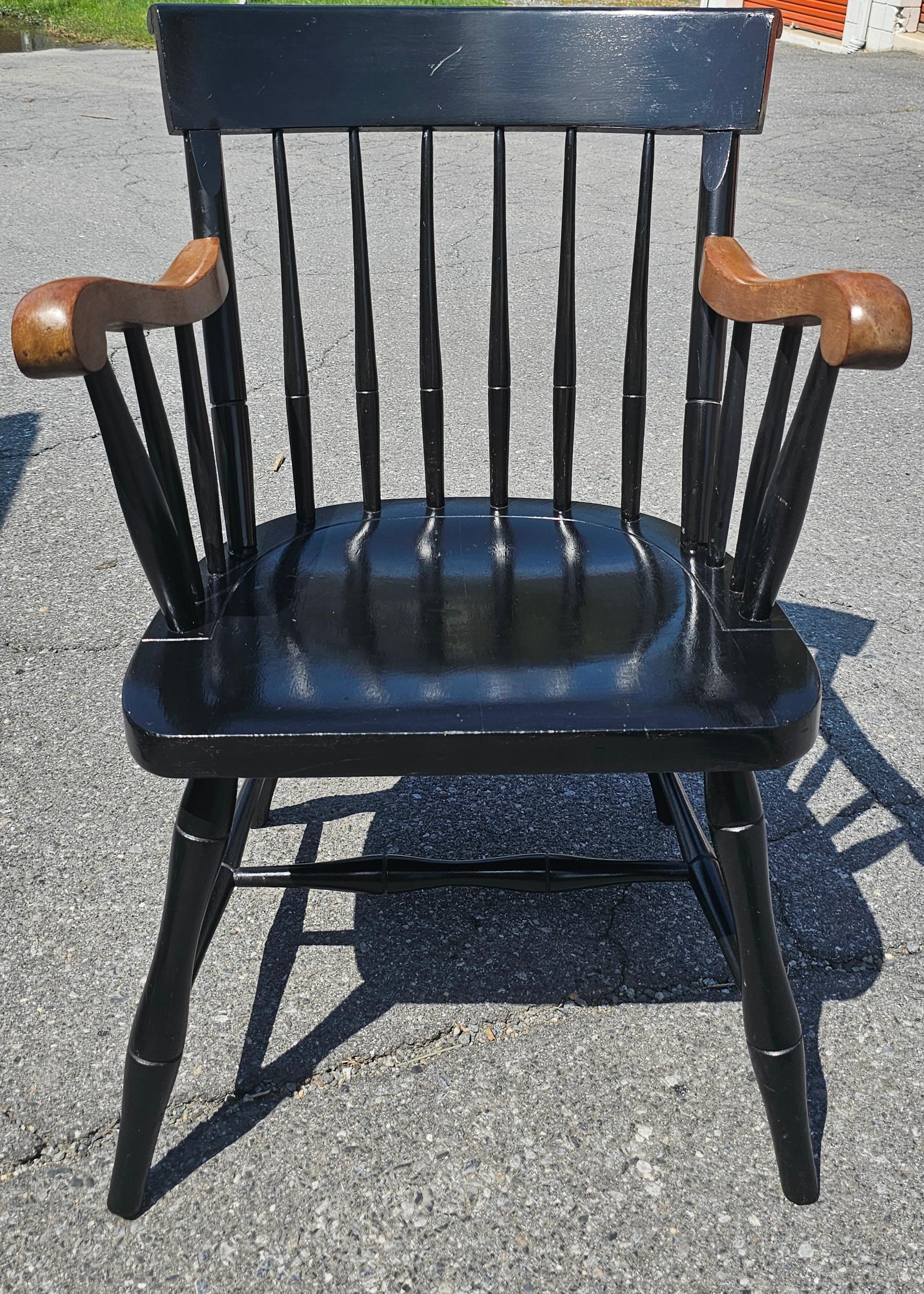 Nichols and Stone Windsor-Sessel aus ebonisiertem Ahornholz und Stein, 20. Jahrhundert im Angebot 2