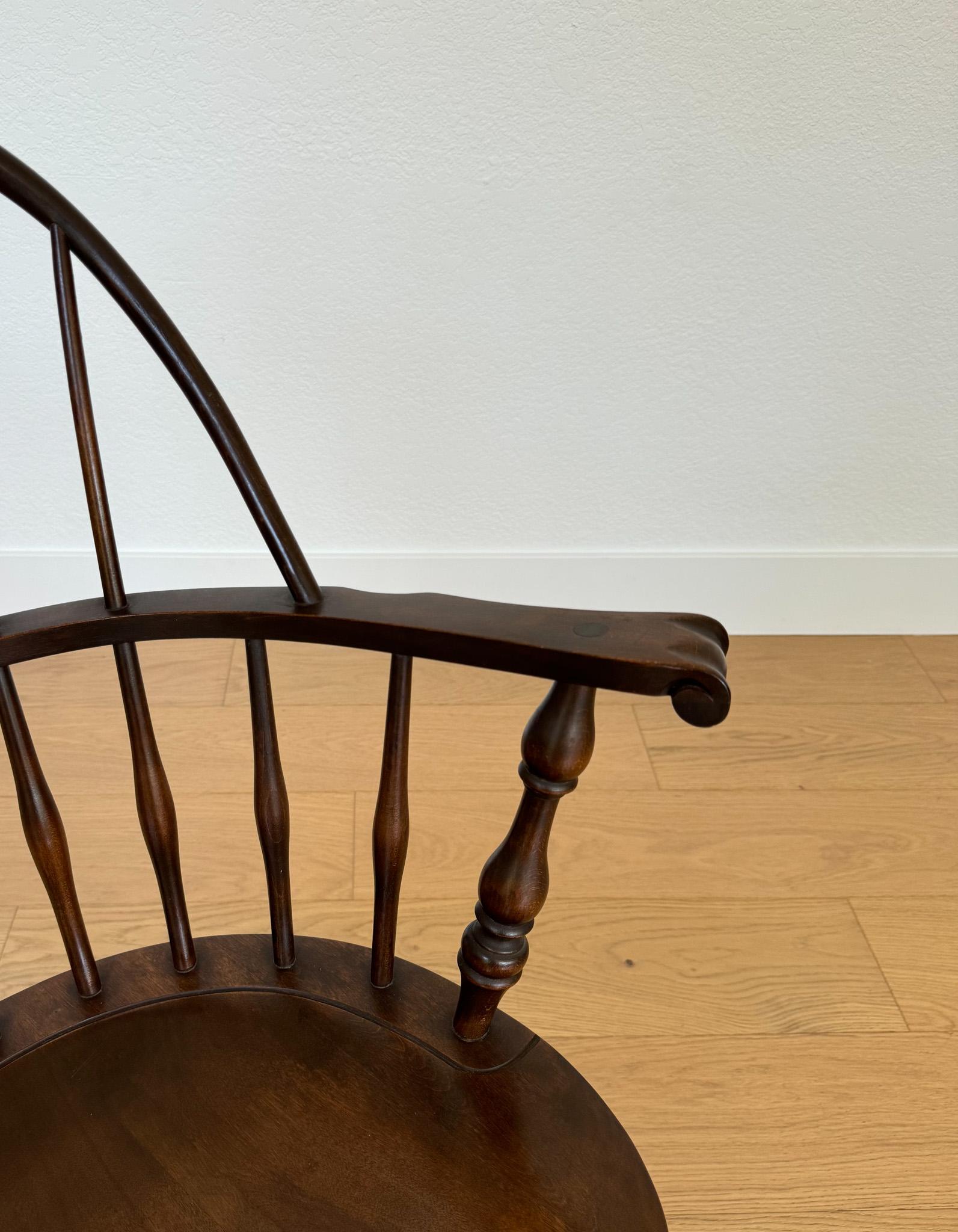 Nichols & Stone American Comb Back Windsor Chair, United States, 20th Century 9