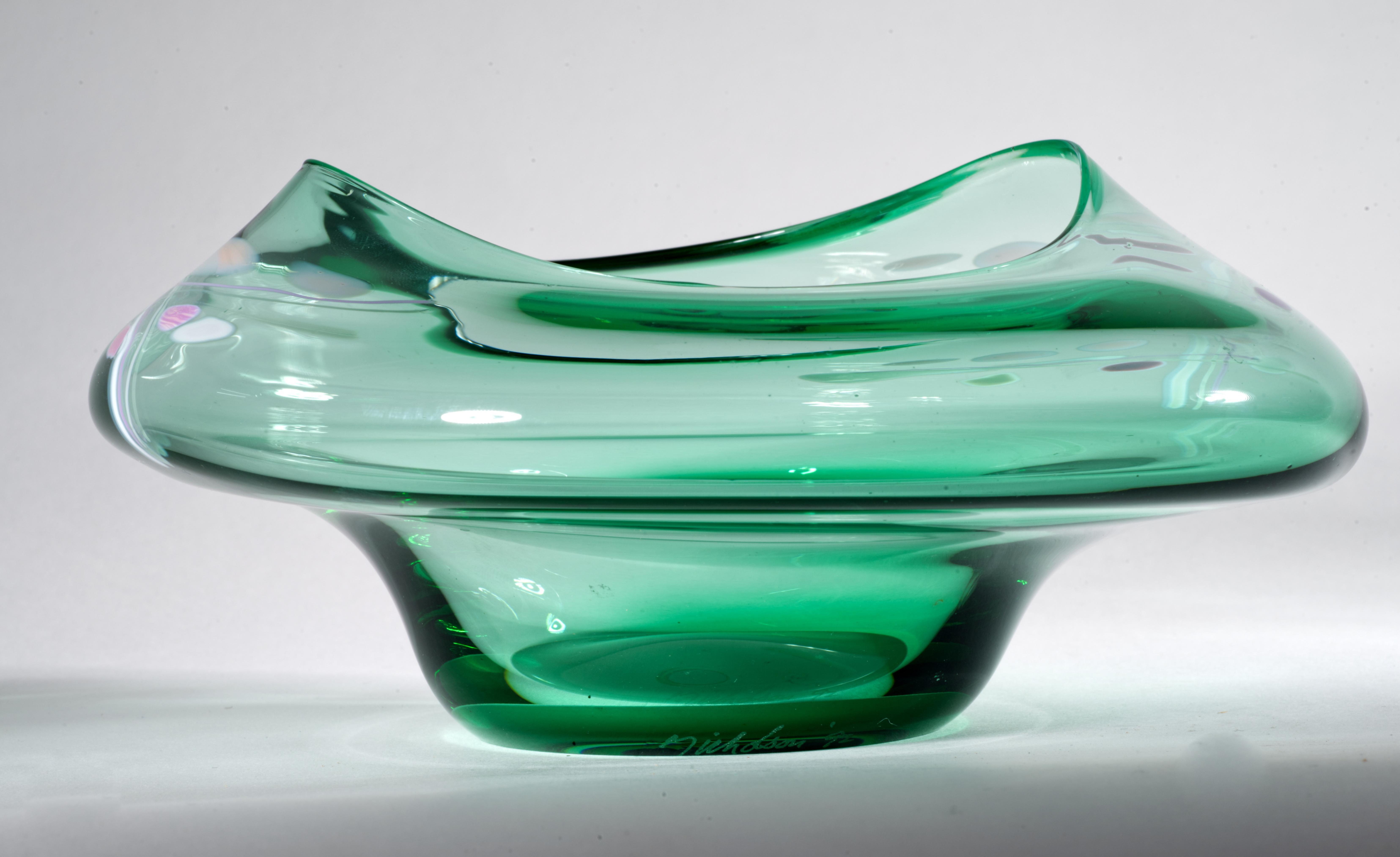 Nicholson-Schale aus Milchglas, 1992, American Art Studio Glass im Angebot 3