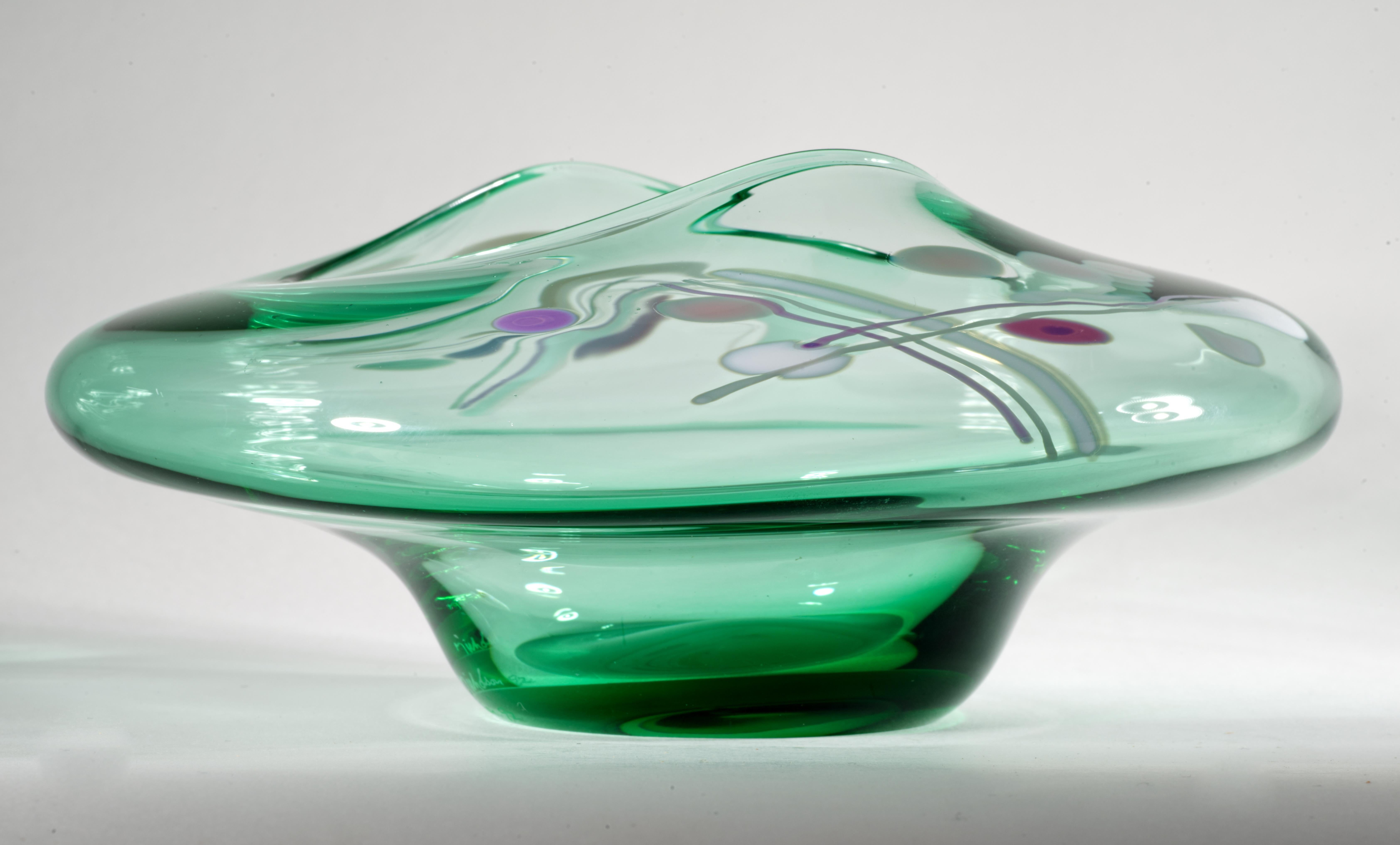 Nicholson-Schale aus Milchglas, 1992, American Art Studio Glass im Angebot 4