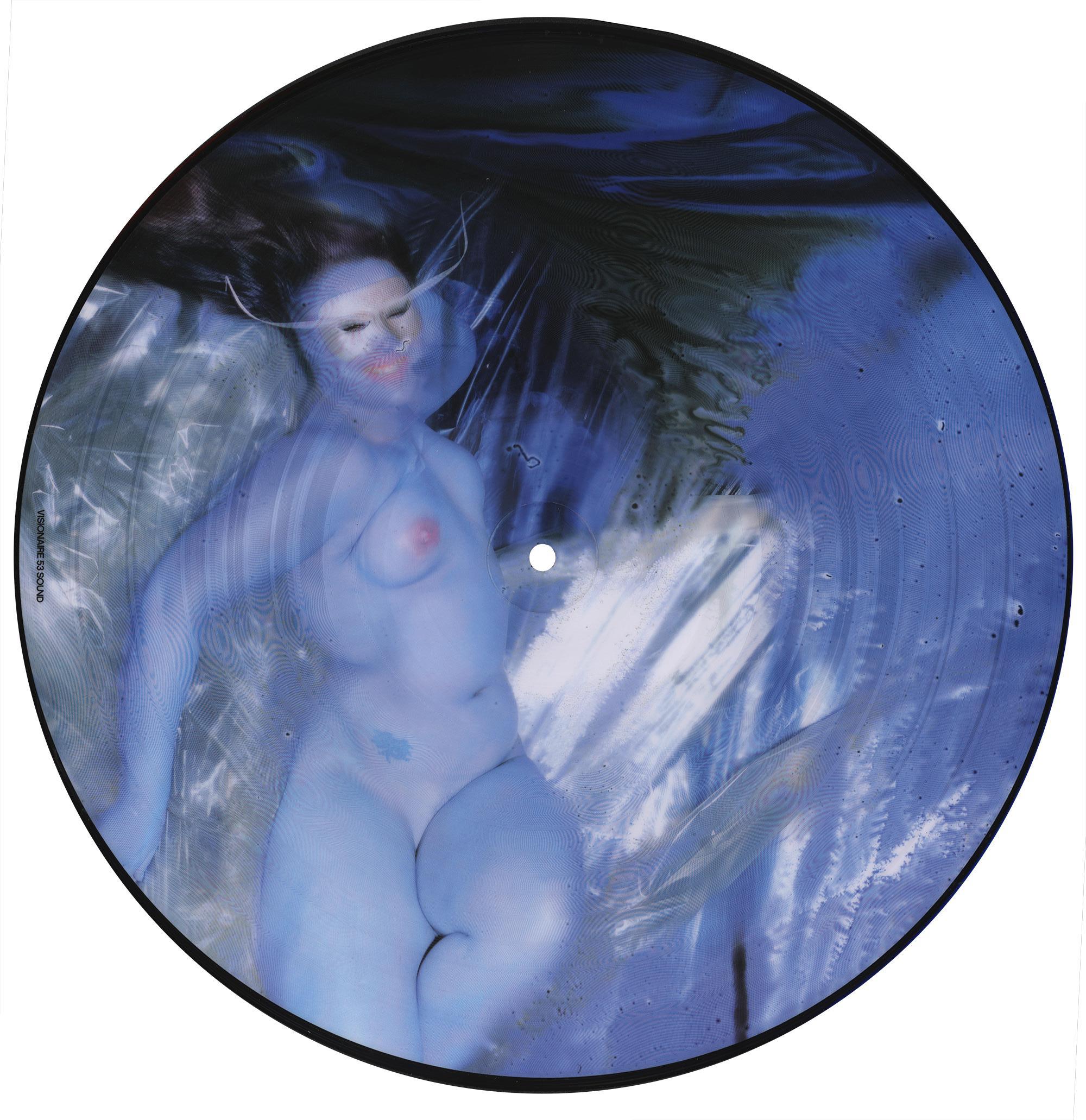 Nick Knight vinyl record art 2007:

Off-set print on vinyl record. Unsigned. 
Measure: 12 x 12 inches
Excellent condition
Published by Visionaire Fashion, 2007
A very cool frame piece

About Nick Knight:
Nick Knight (British, b.1958) is an
