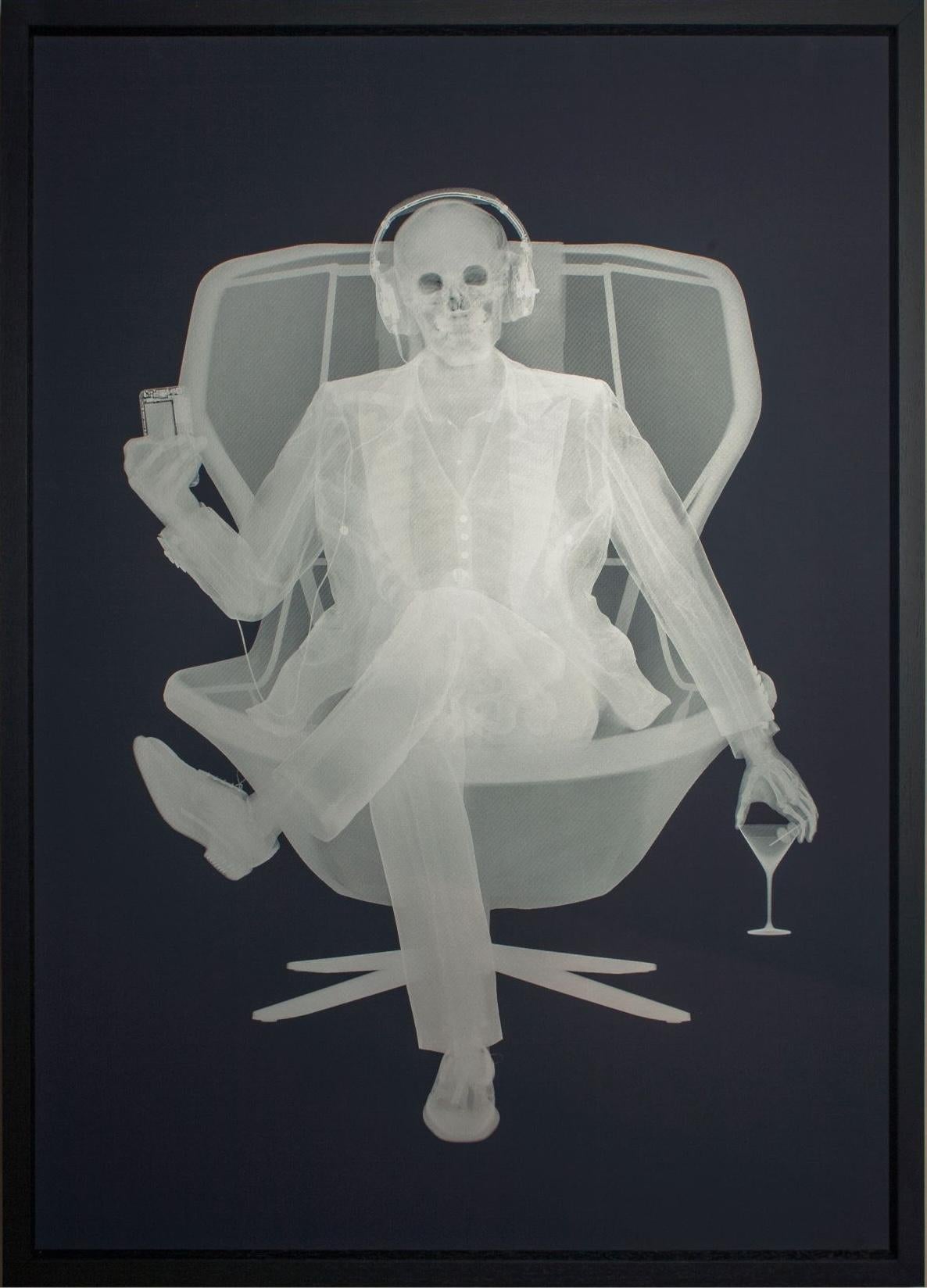 Color Photograph Nick Veasey - A Silver Silver sérigraphie