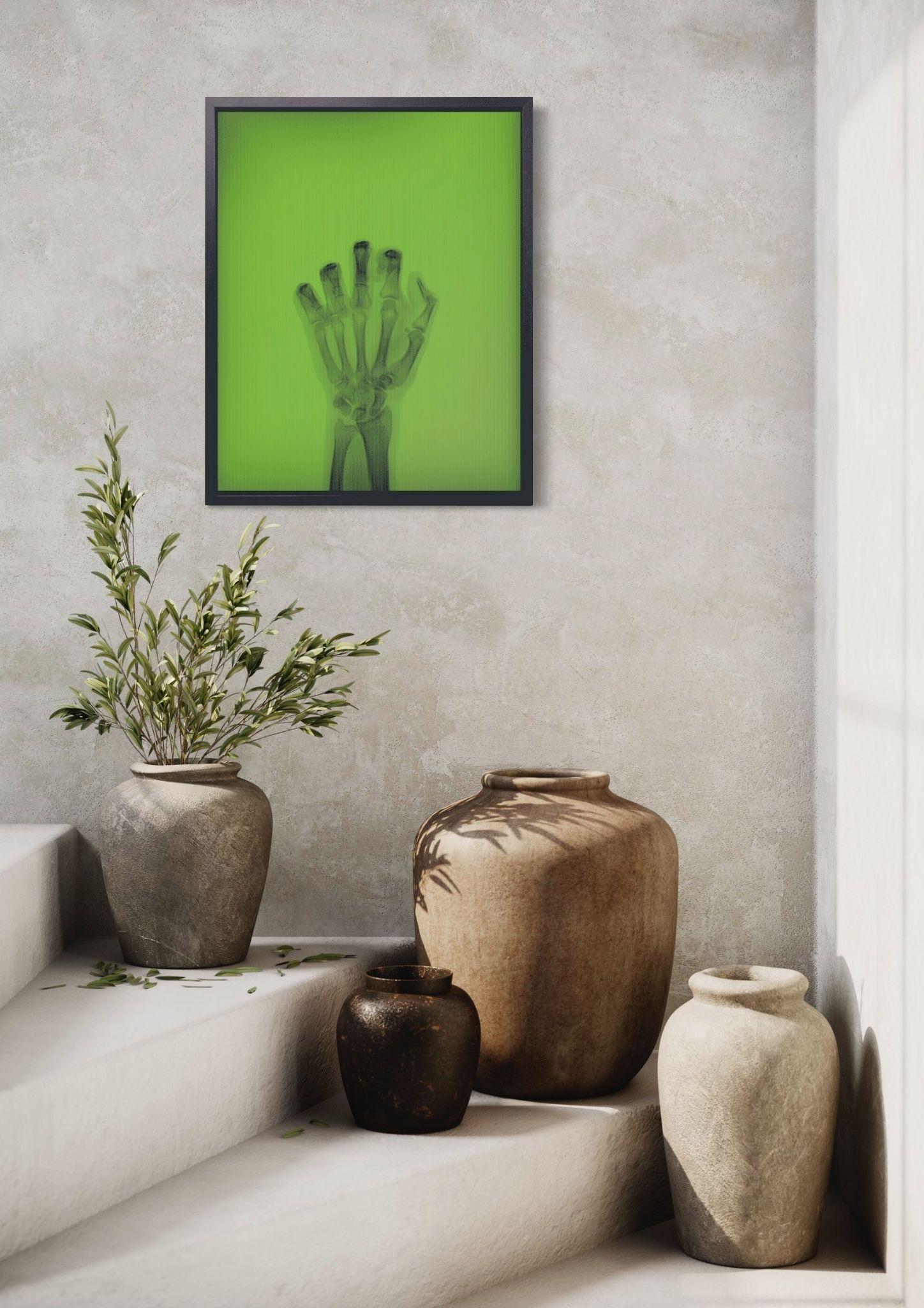 Nick Veasey - El pájaro en color nº 2 TM
Firmado y numerado por el artista
Impresión digital lenticular C, enmarcada
30.5 x 37.5 cm
Edición de 15 ejemplares. 
También disponible como parte del conjunto completo. 

Esta atrevida obra de arte consiste