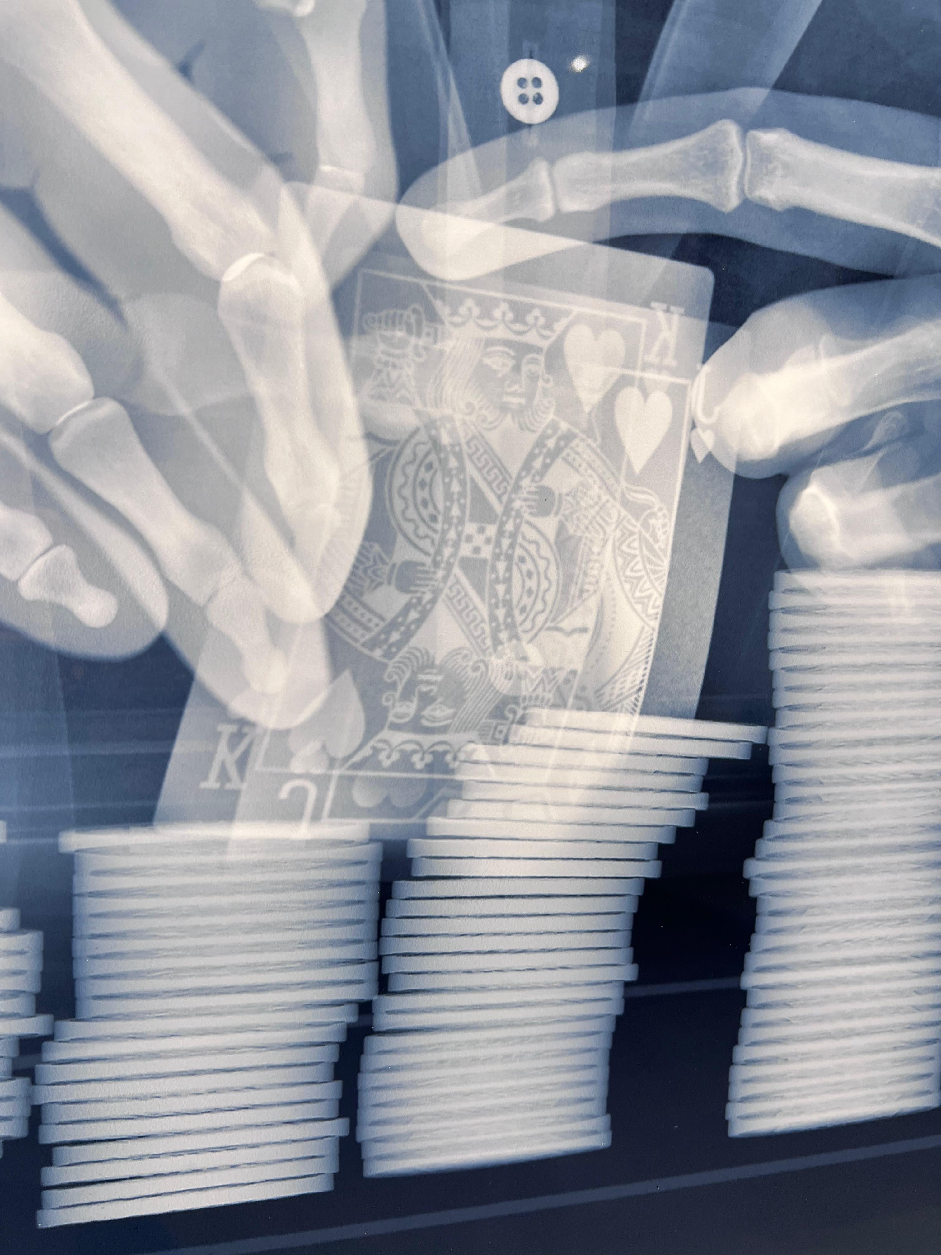 Black Jack (Schwarz), Black and White Photograph, von Nick Veasey