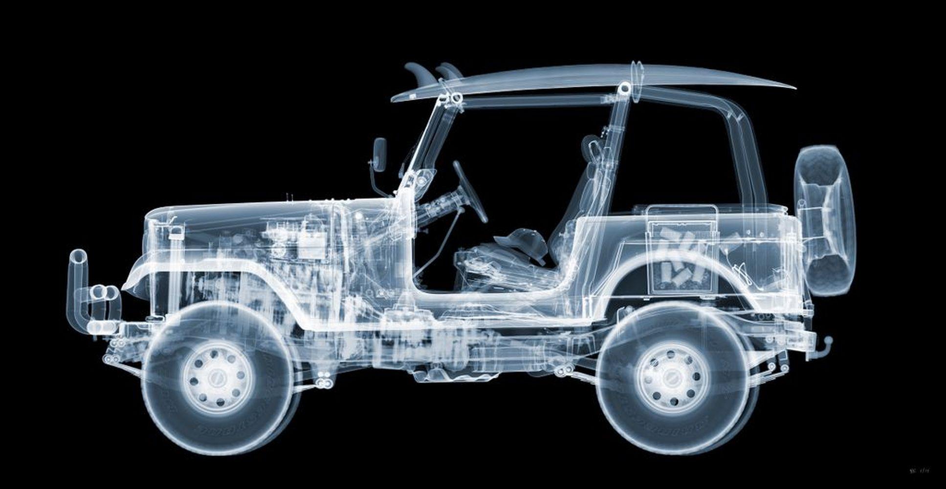 CJ Jeep Surfer/  X-Ray-Druck / Fotografie  / Radiografische Imaging – Photograph von Nick Veasey