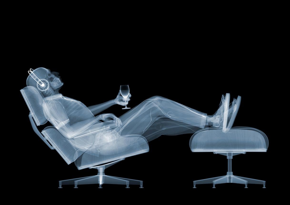 Nick Veasey Figurative Photograph - Eames Chillin' Xray photography