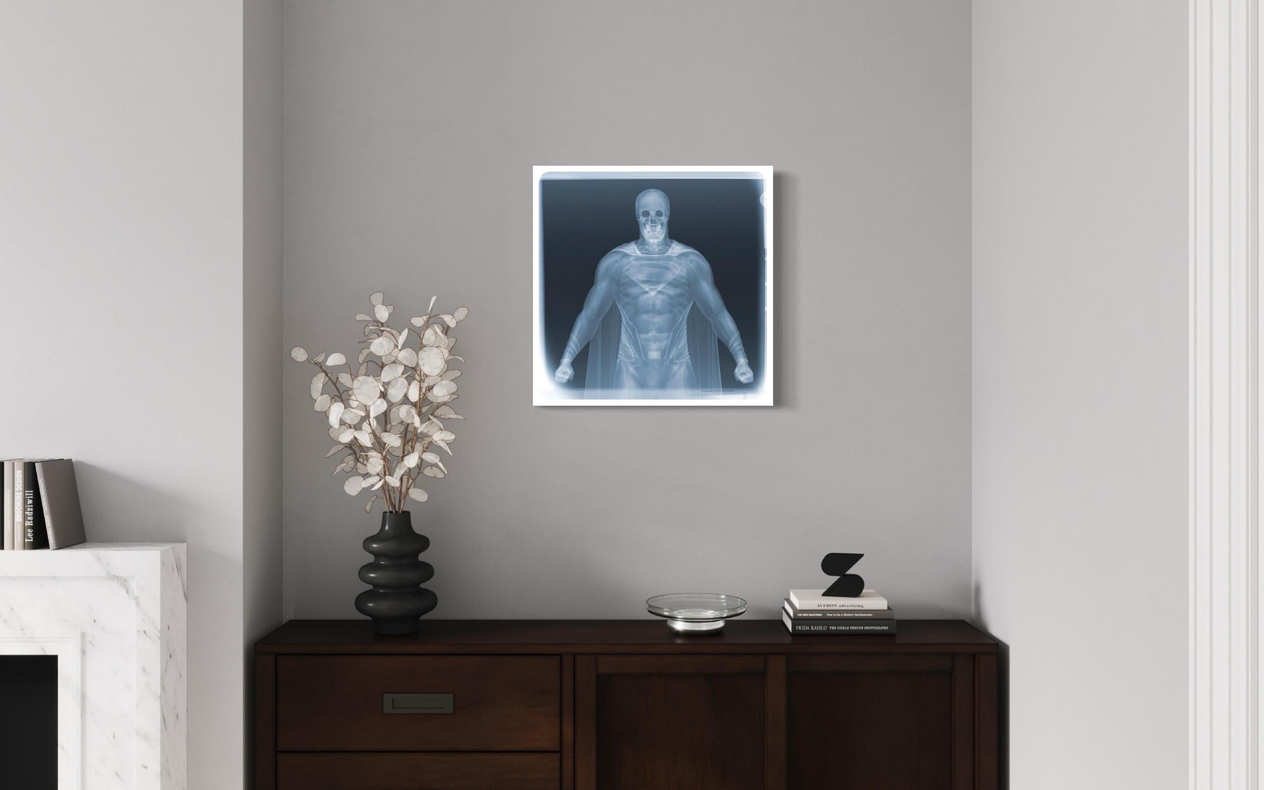 Examen de Superman/  Radiografía / Fotografía  / Imágenes Radiográficas - Photograph Contemporáneo de Nick Veasey