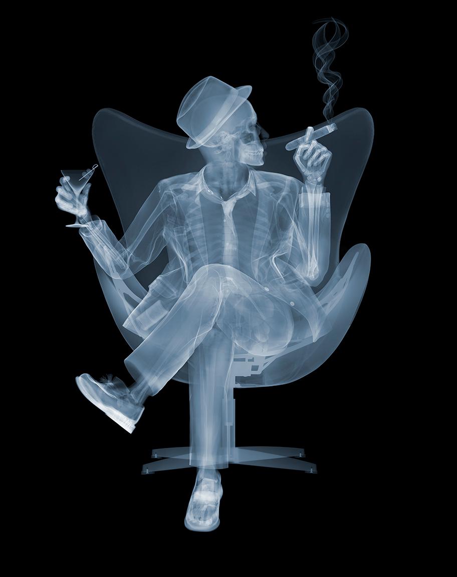 "Rat Pack II", X-ray photograph by Nick Veasey

Flowers, cars, buses, a Boeing 777... Nick Veasey skillfully blends art and science through his mastery of X-ray photography. Hidden mechanisms of our daily life fascinate Nick Veasey, who criticizes