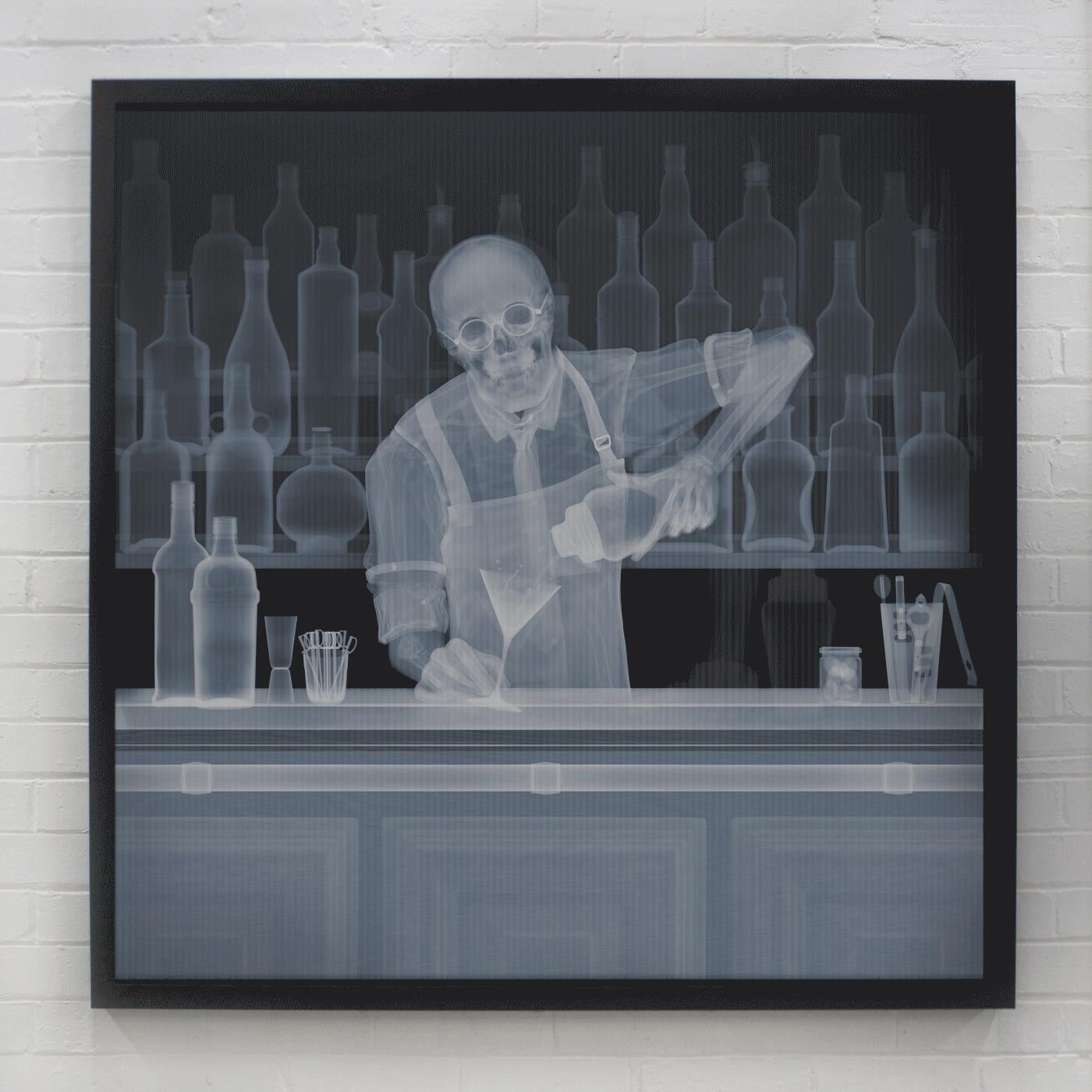 Geschüttelt, nicht gerührt – Photograph von Nick Veasey