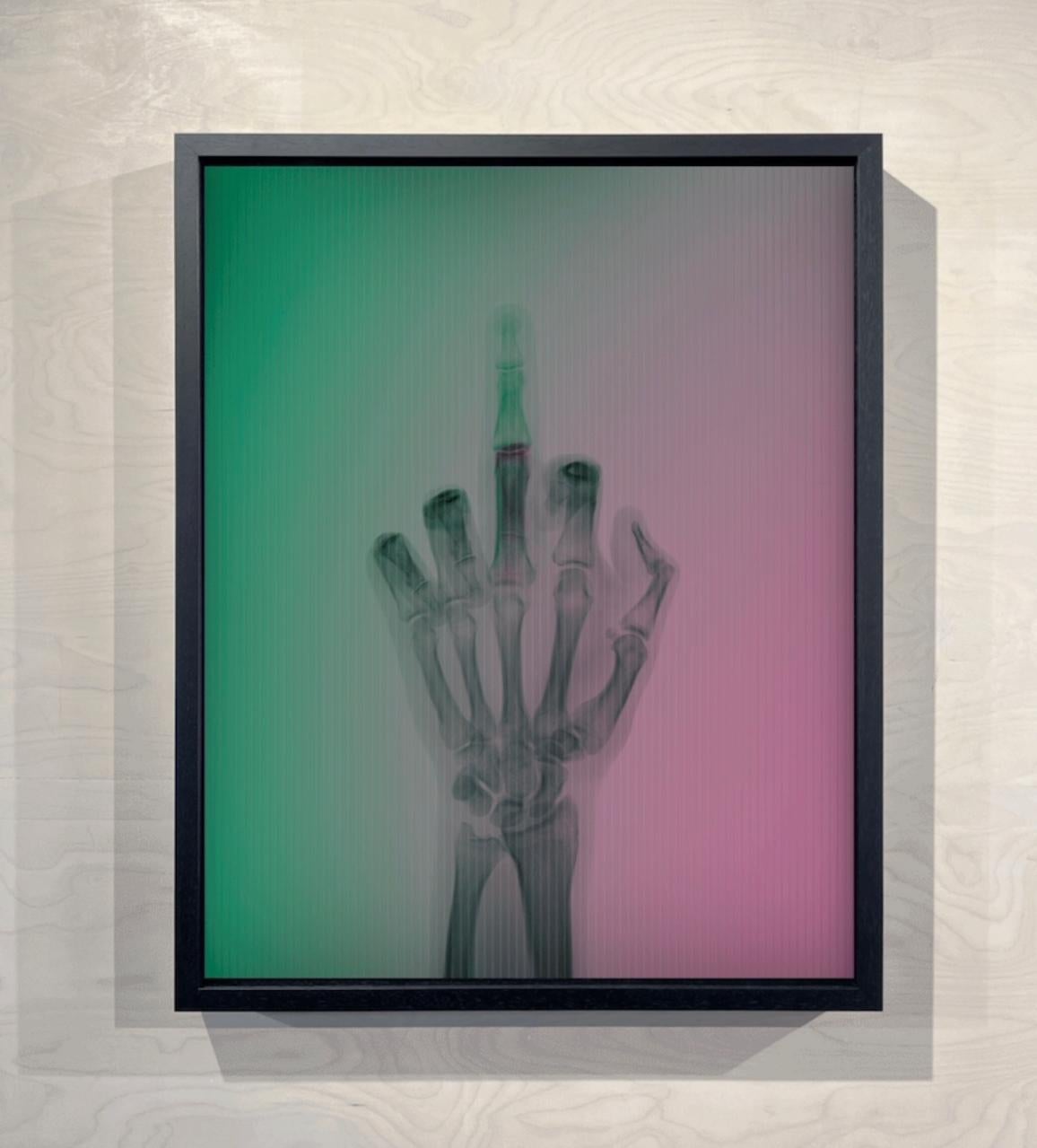 El pájaro en color nº 4 ML - Figurative Photograph Azul de Nick Veasey