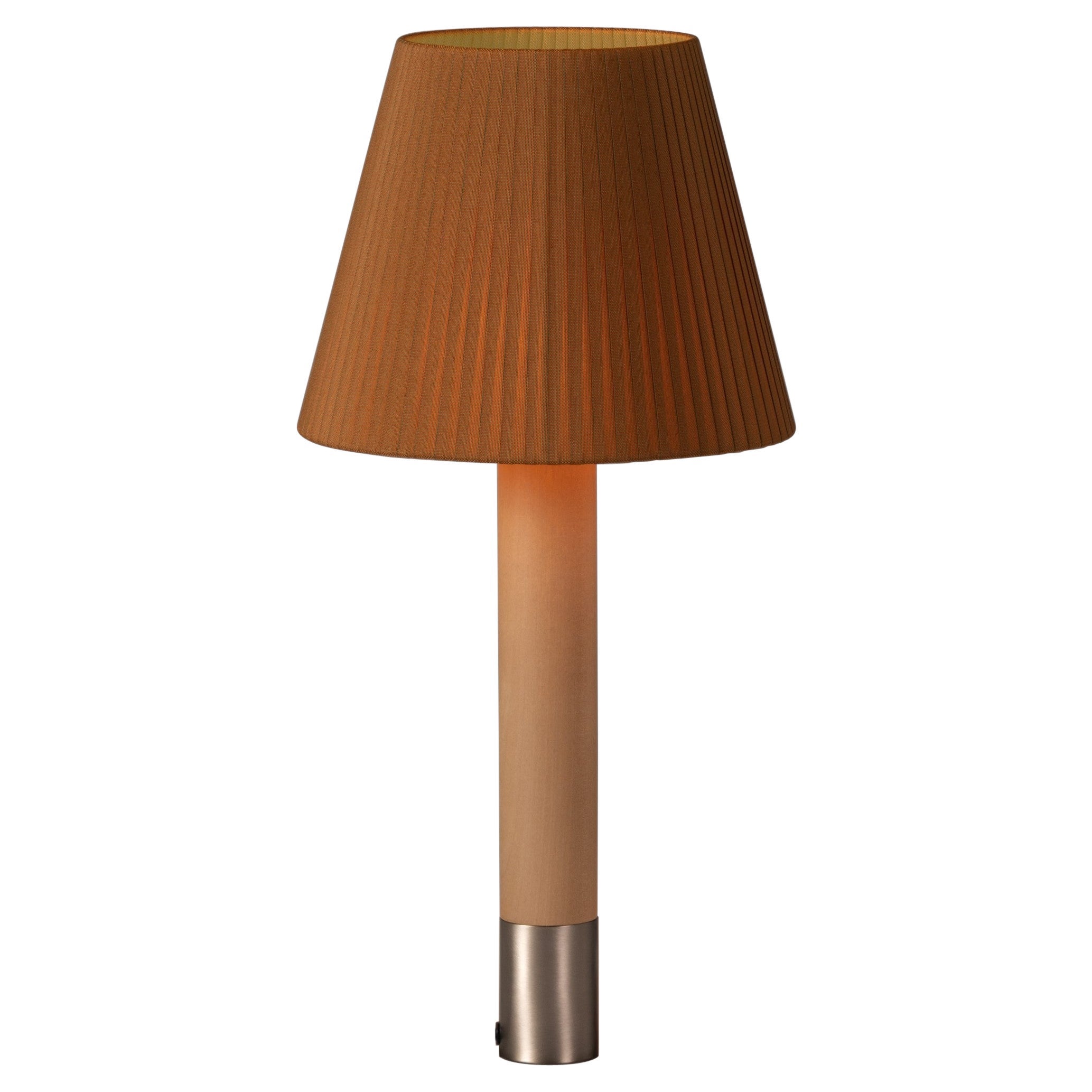 Lampe de table Básica M1 Nickel et Moutarde par Santiago Roqueta, Santa & Cole