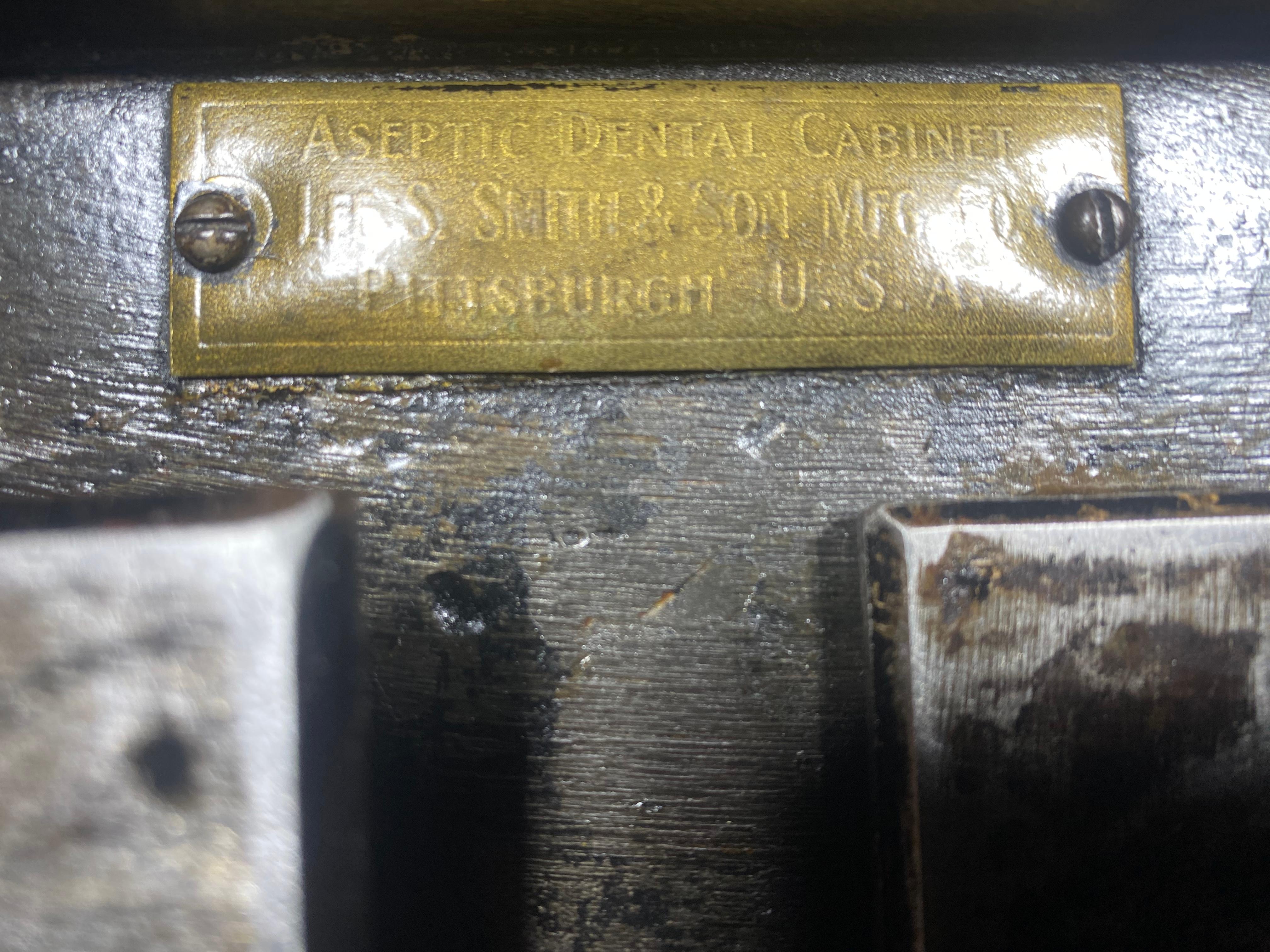 Acier Cabinet dentaire aseptique en nickel et acier, Lee S. Smith Co., vers 1920 en vente