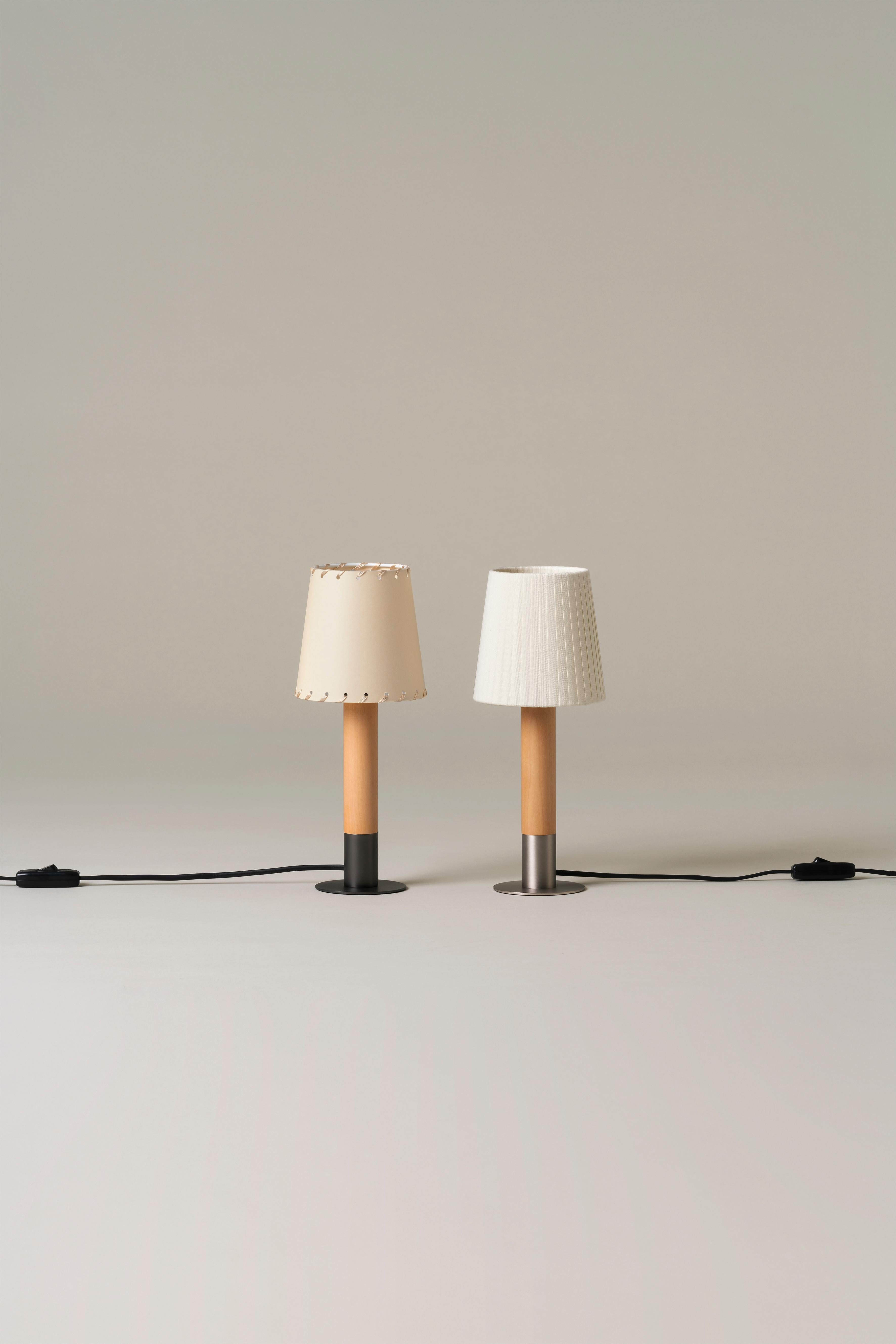 Modern Nickel Básica Mínima Table Lamp by Santiago Roqueta, Santa & Cole For Sale