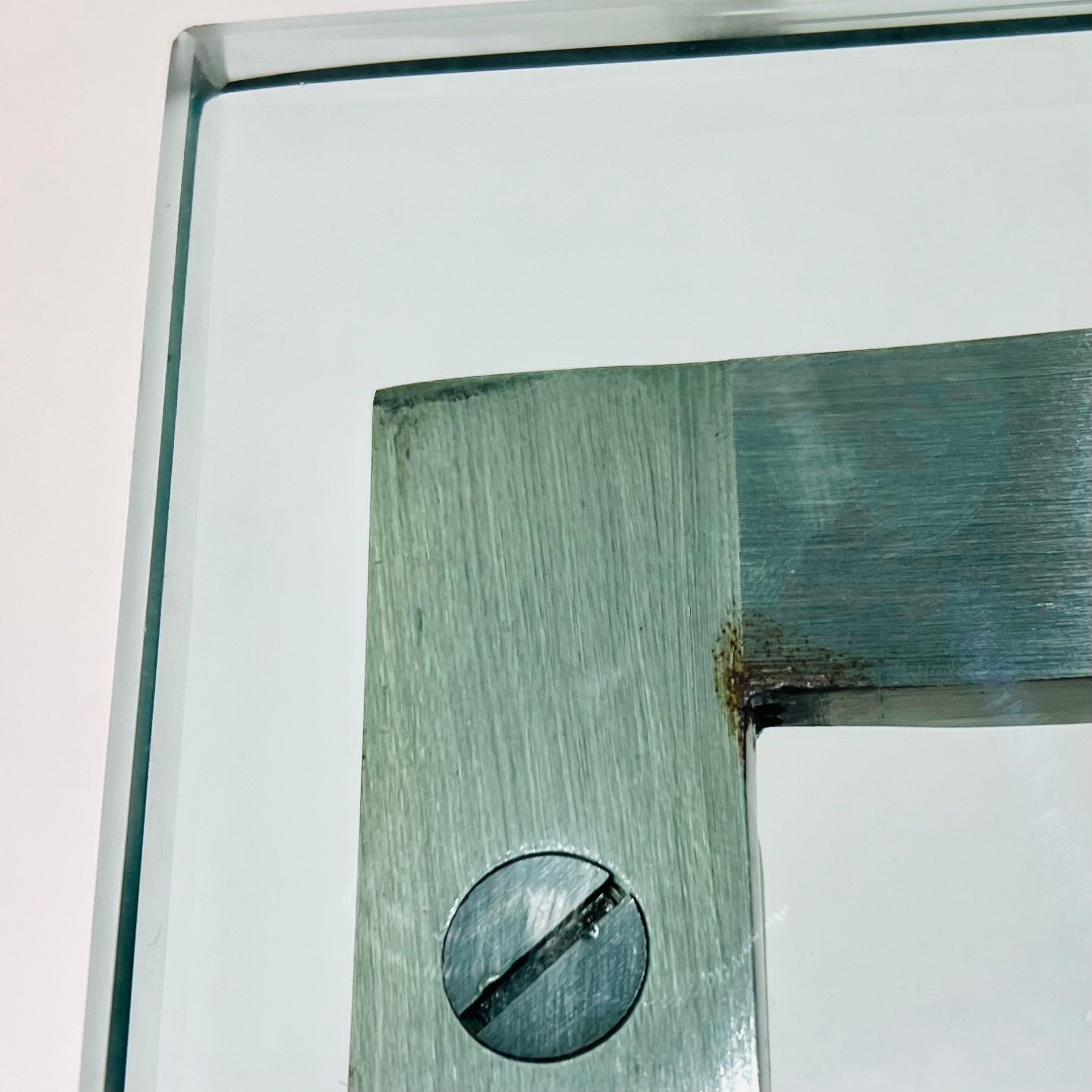 Table basse en nickel et laiton à base en X dans le style de la Maison Jansen en vente 5