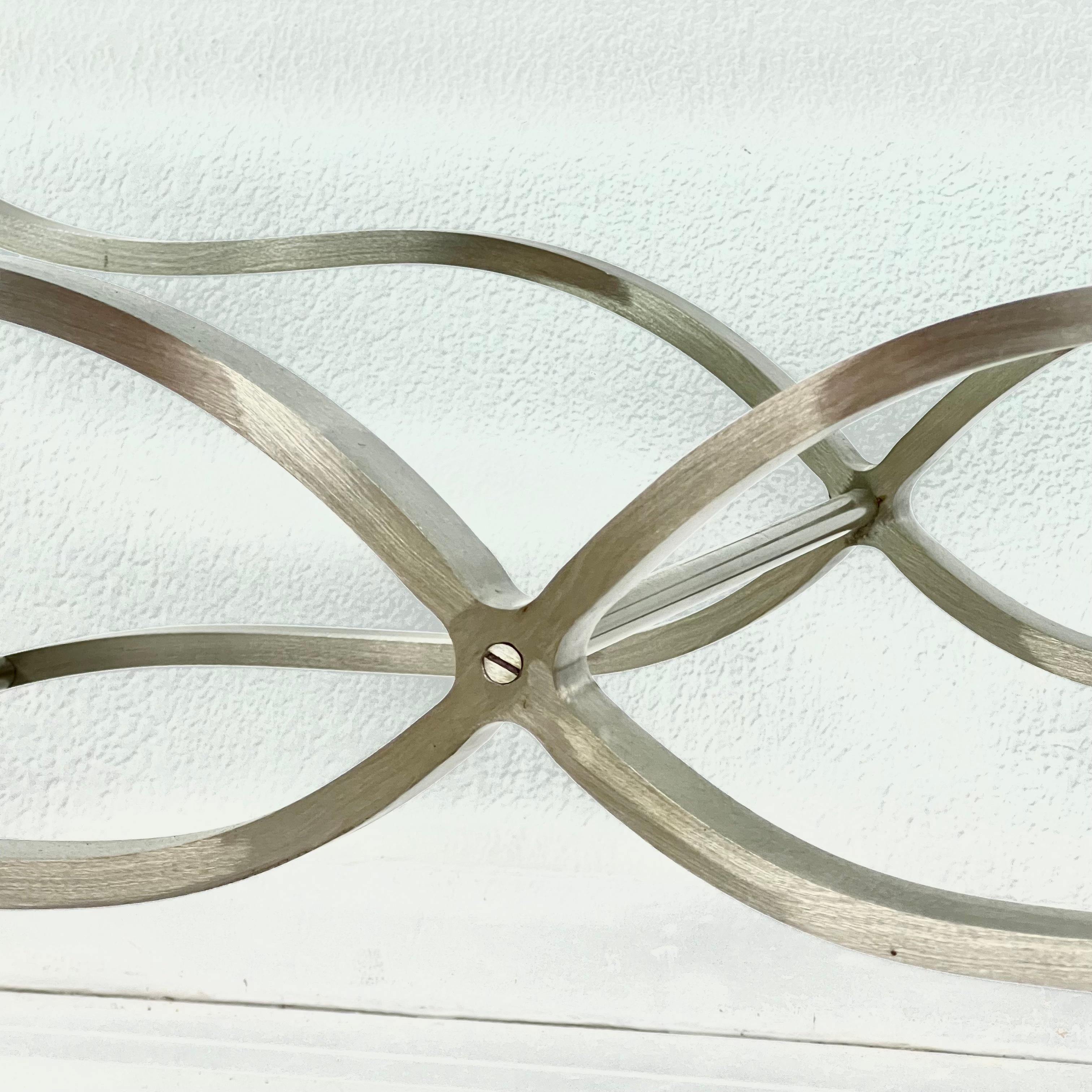 Table basse en nickel et laiton à base en X dans le style de la Maison Jansen en vente 8