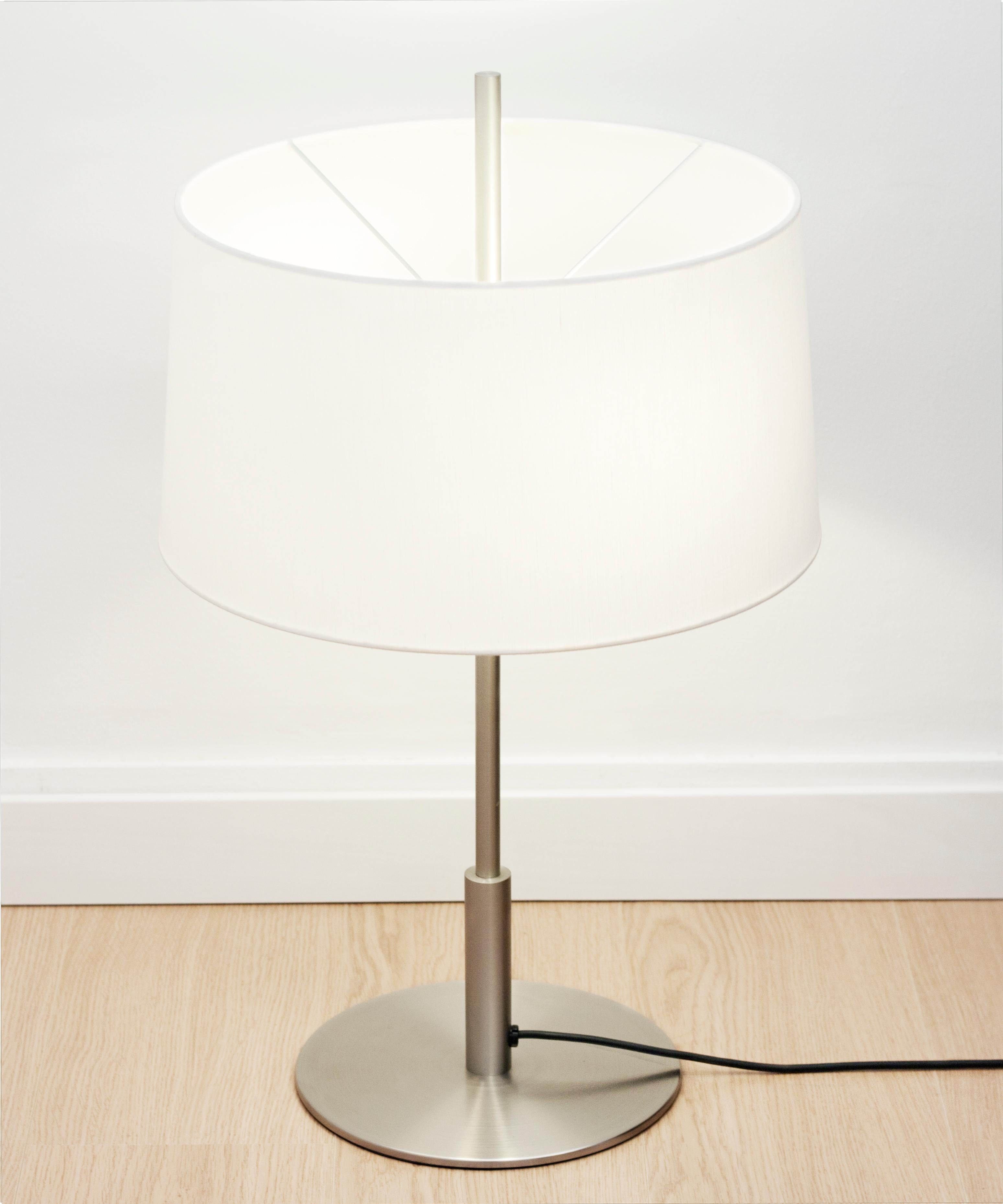 Nickel Diana Menor Table Lamp by Federico Correa, Alfonso Milá, Miguel Milá For Sale 3