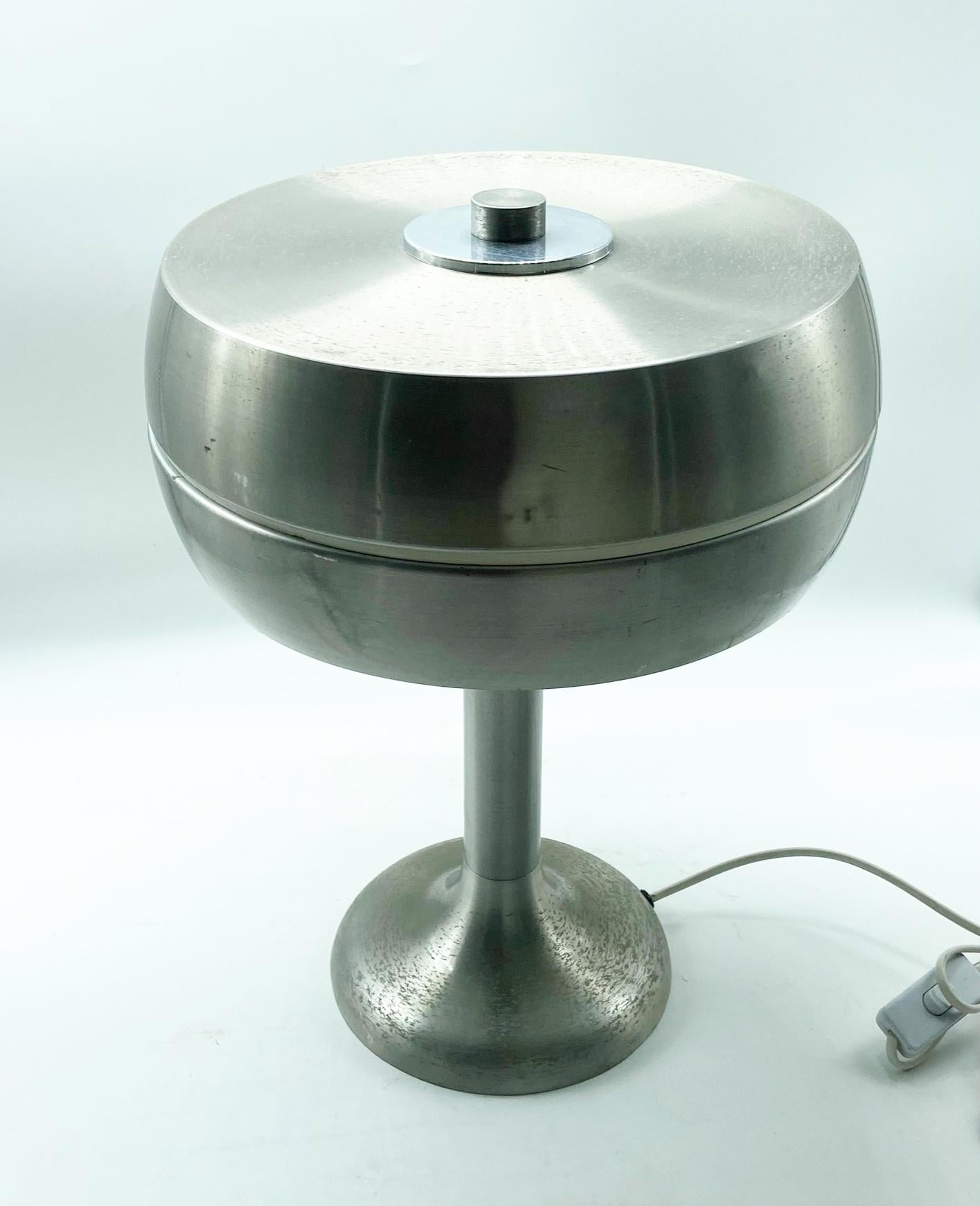 Table lamp in brushed nickel-plated aluminum from the 1960s.