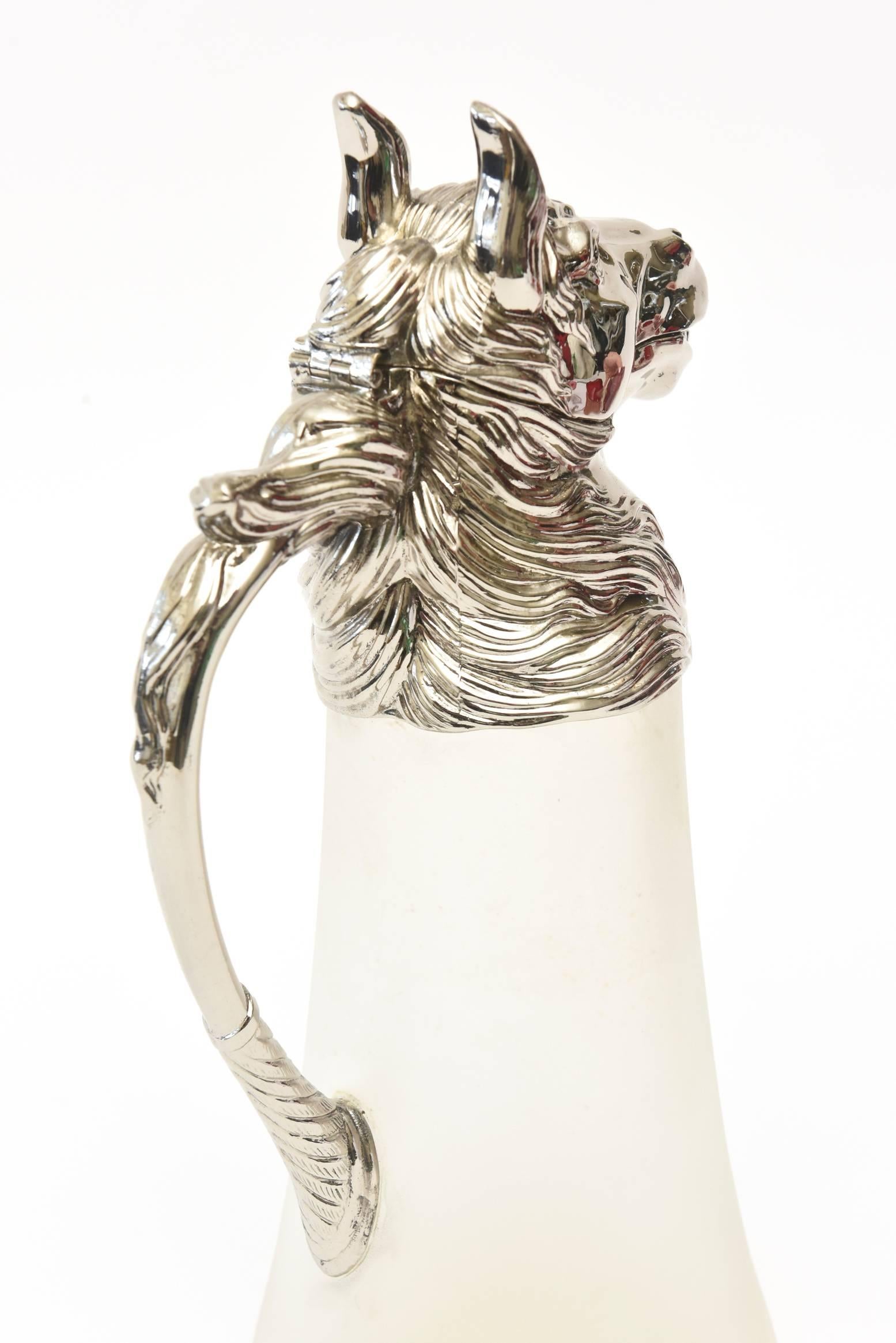 Américain Nickel-Plated and Frosted Glass Horse Decanter Pitcher Barware Vintage en vente