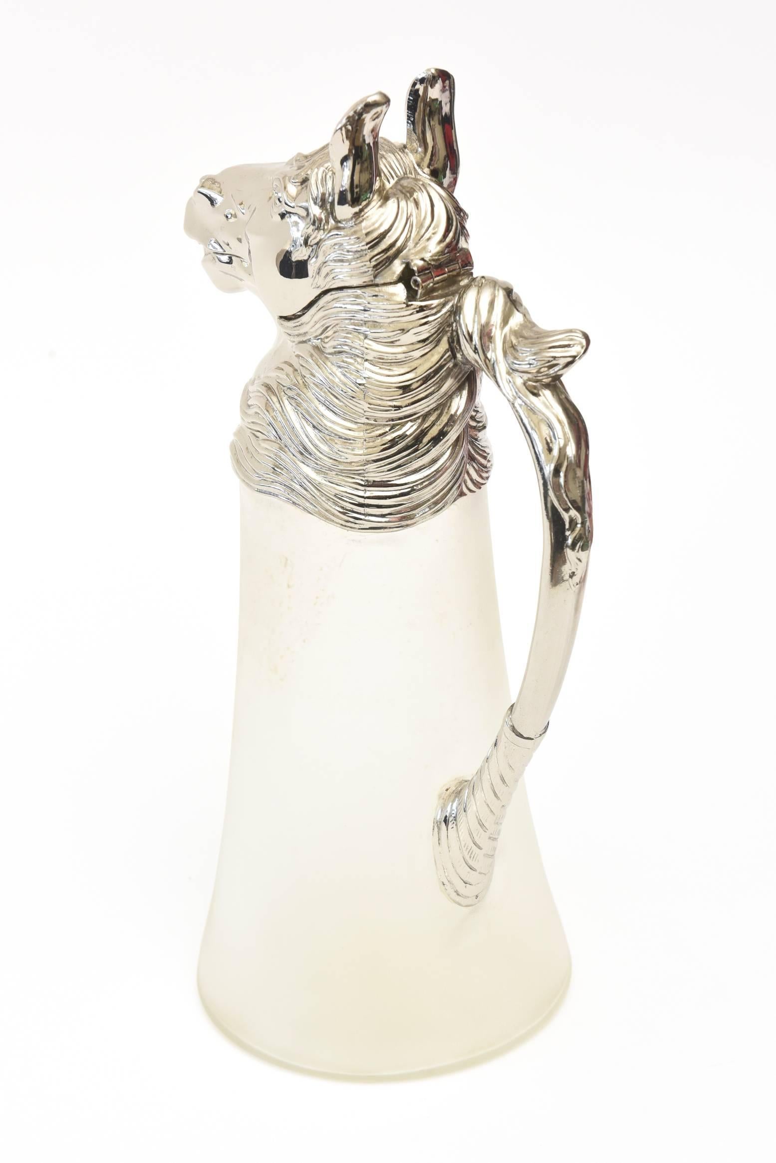 Nickel-Plated and Frosted Glass Horse Decanter Pitcher Barware Vintage Bon état - En vente à North Miami, FL