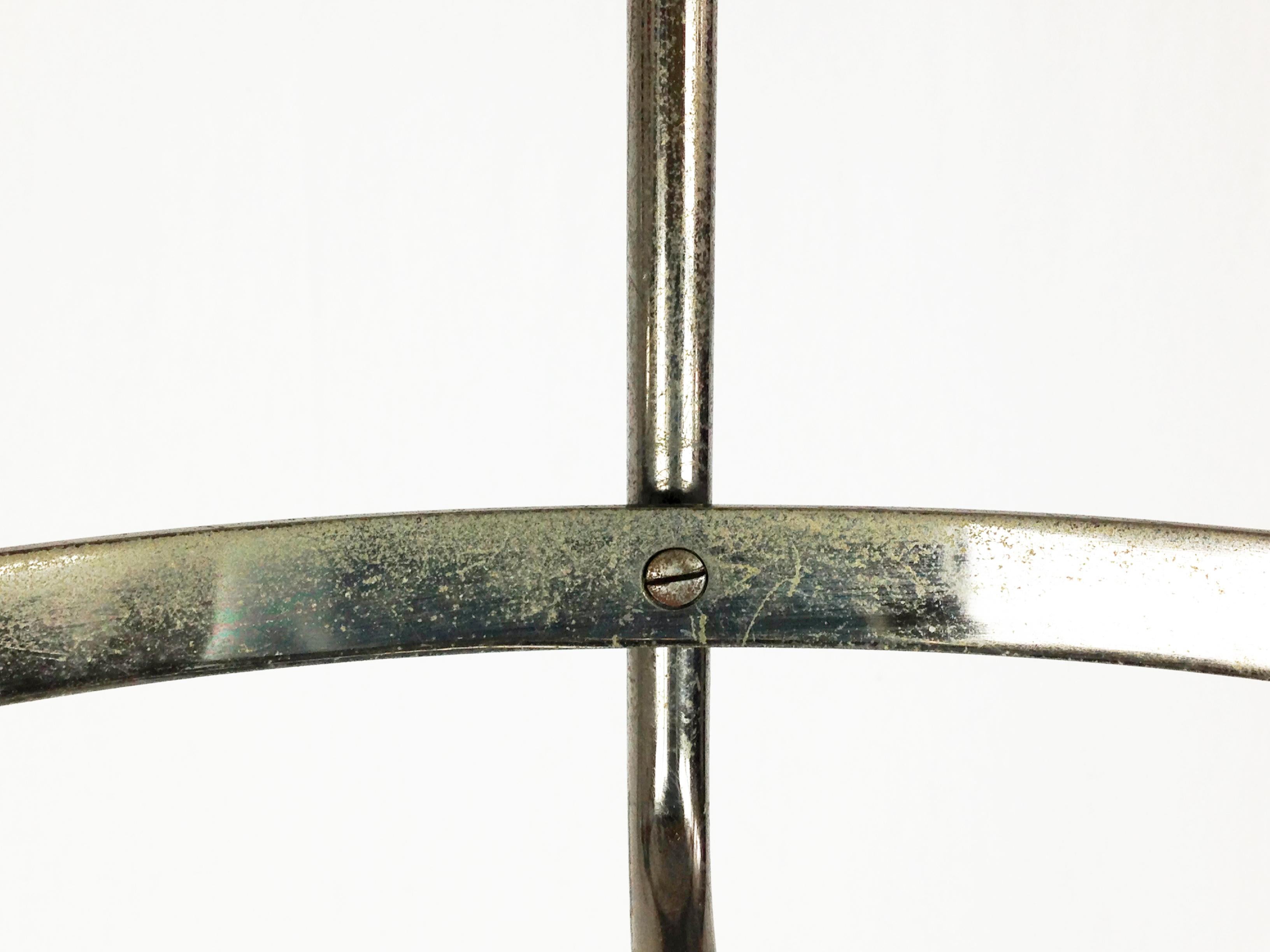 Fine XX secolo Appendiabiti da terra anni '70 in ottone nichelato Melpomene di BBPR per Artemide in vendita