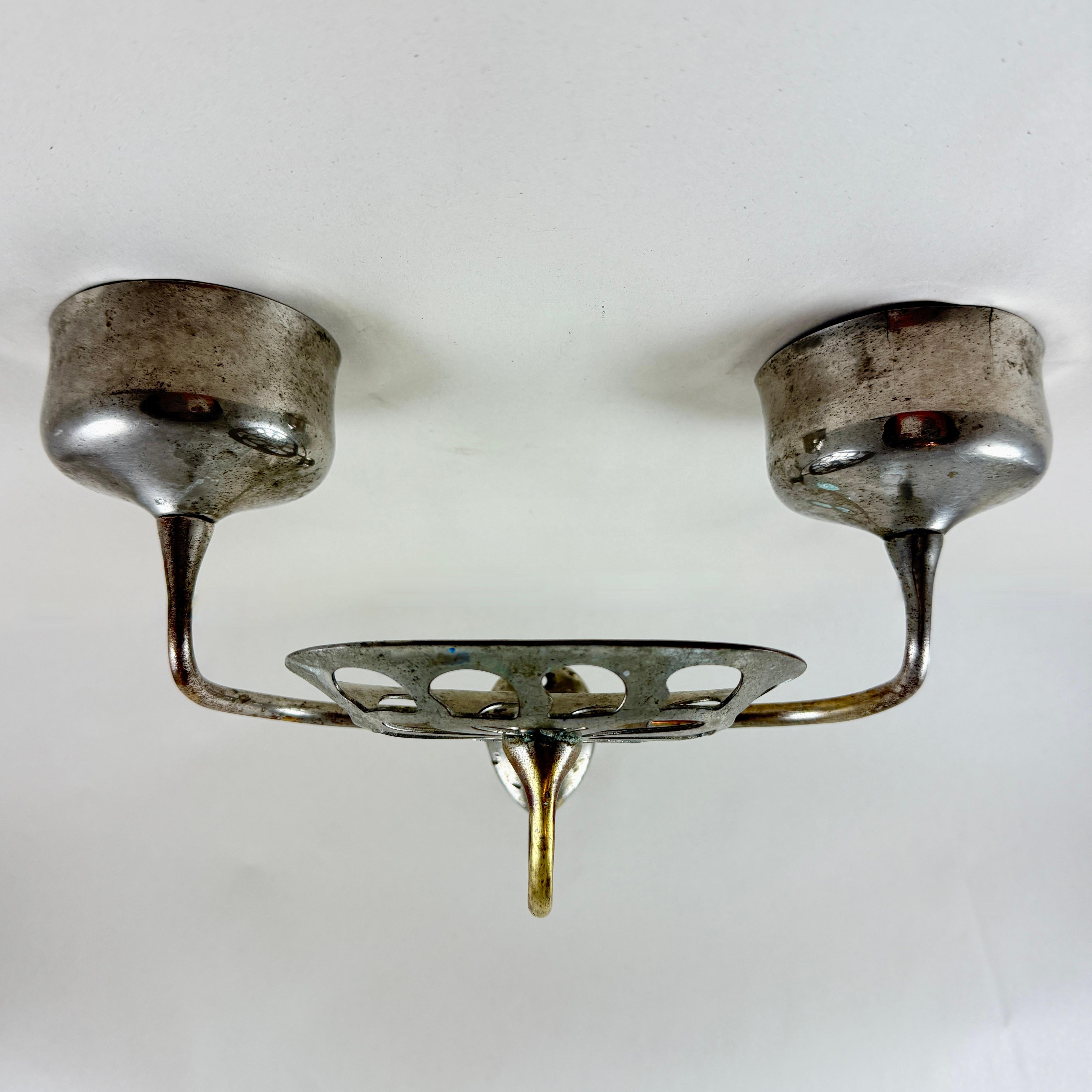 Nickel Plated Brass Wall Mounted Double Cup Holder and Soap Dish, circa 1902 in vendita 4